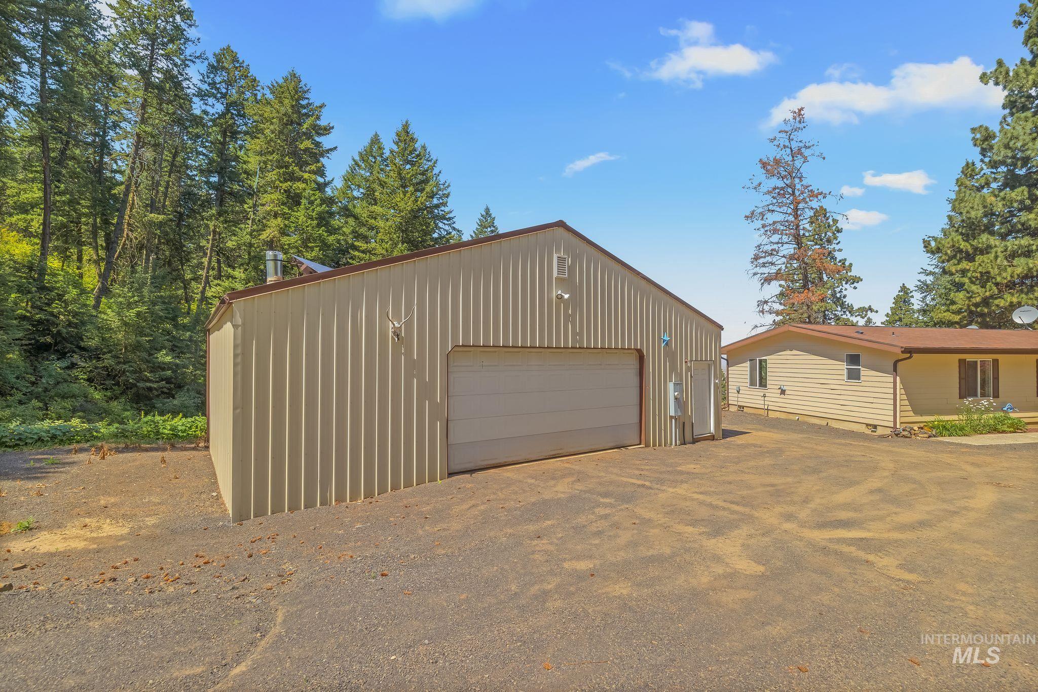 40936 Bobcat Lane, Lewiston, Idaho 83501, 3 Bedrooms, 2 Bathrooms, Residential For Sale, Price $425,000,MLS 98994232