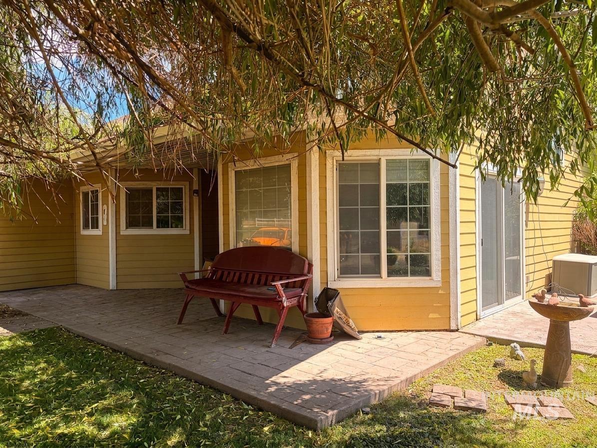 1915 East 3100 South, Wendell, Idaho 83355, 3 Bedrooms, 2 Bathrooms, Residential For Sale, Price $489,000,MLS 98994233