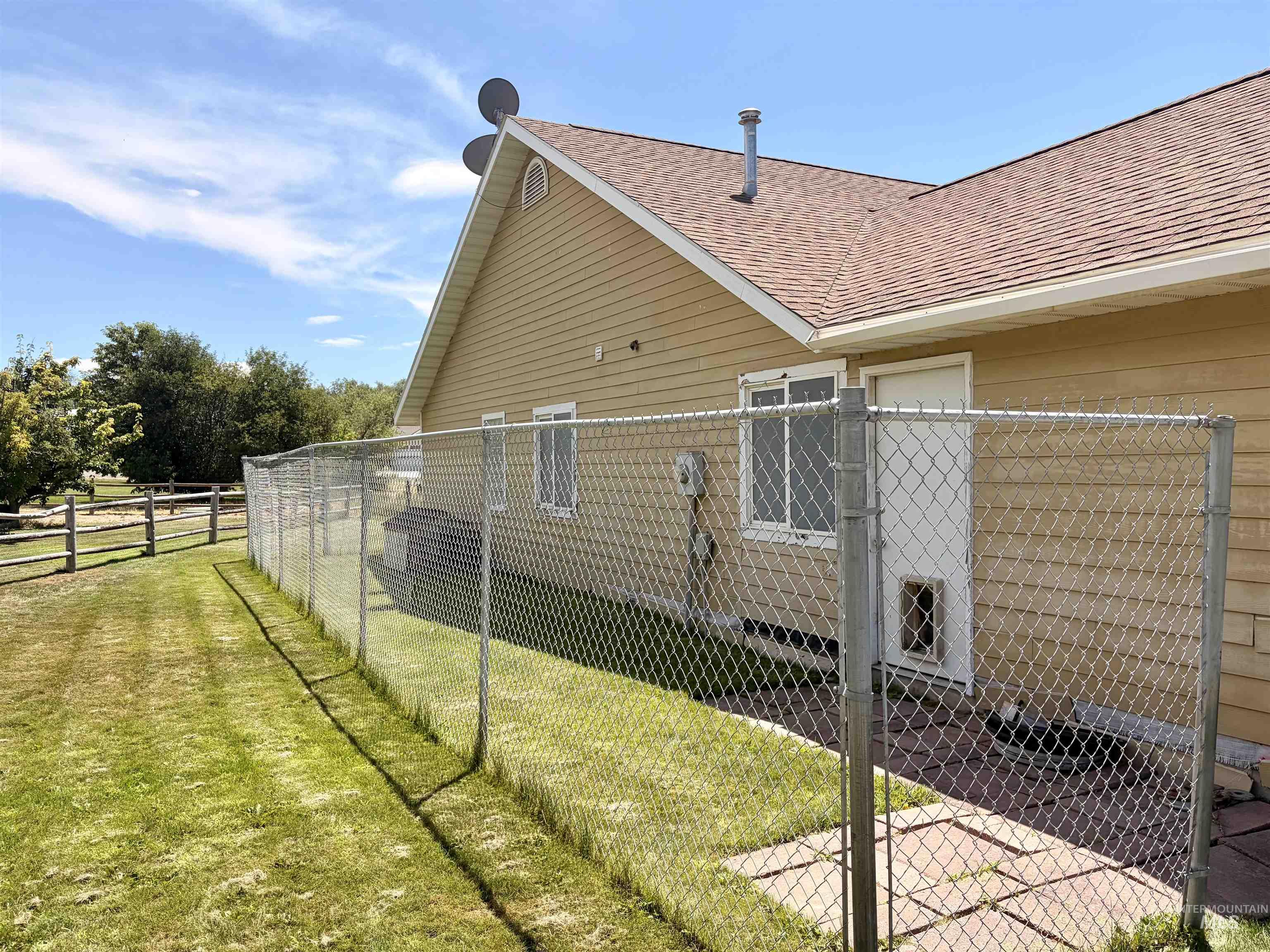 1915 East 3100 South, Wendell, Idaho 83355, 3 Bedrooms, 2 Bathrooms, Residential For Sale, Price $489,000,MLS 98994233