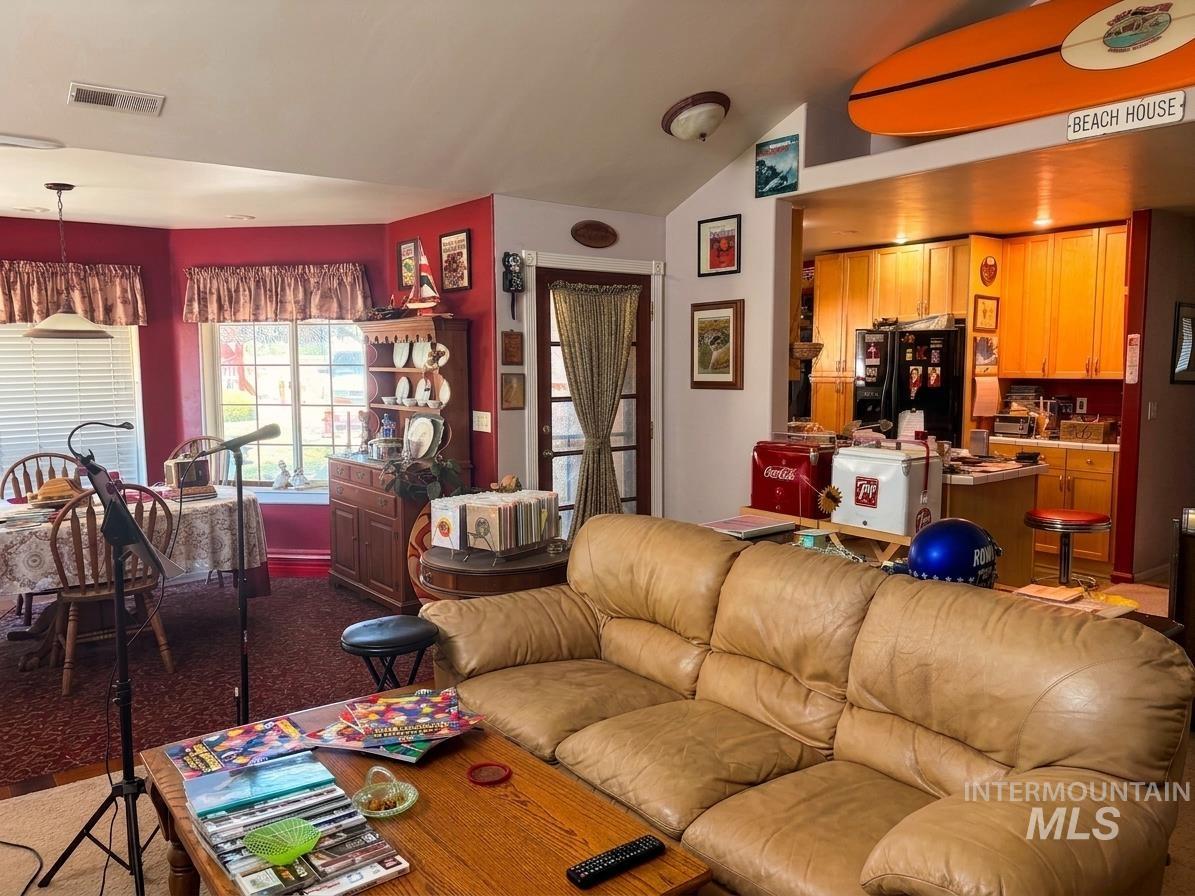 1915 East 3100 South, Wendell, Idaho 83355, 3 Bedrooms, 2 Bathrooms, Residential For Sale, Price $489,000,MLS 98994233