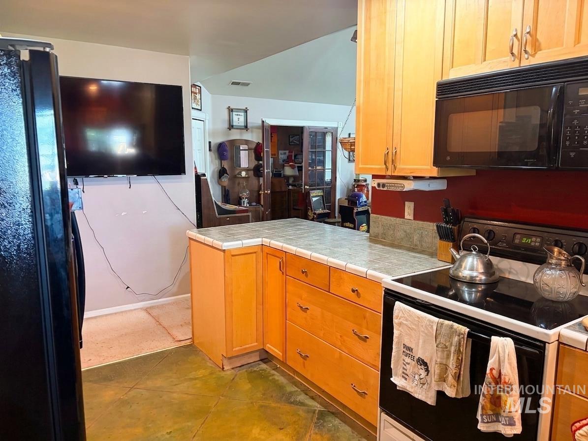 1915 East 3100 South, Wendell, Idaho 83355, 3 Bedrooms, 2 Bathrooms, Residential For Sale, Price $489,000,MLS 98994233