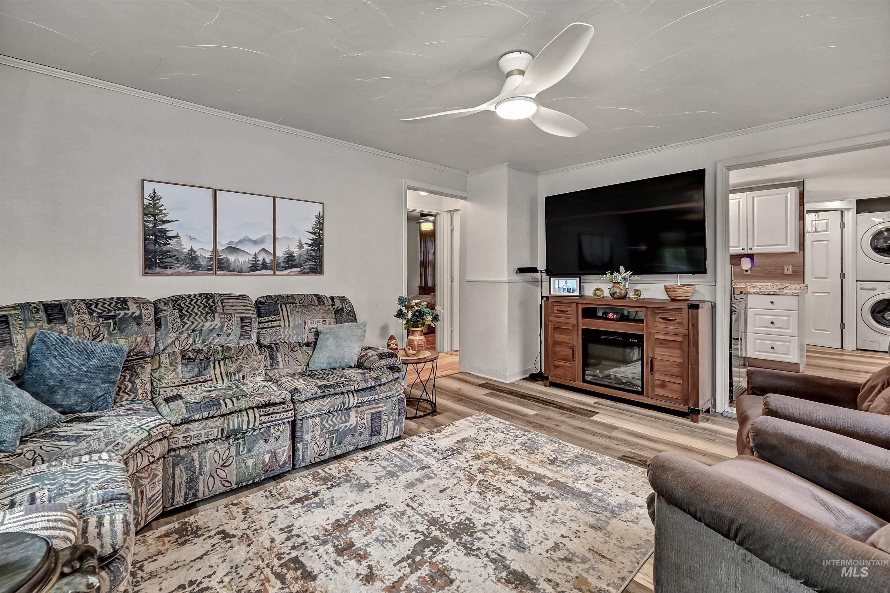 2206 S Manitou Ave, Boise, Idaho 83706, 2 Bedrooms, 2 Bathrooms, Residential For Sale, Price $410,000,MLS 98994241