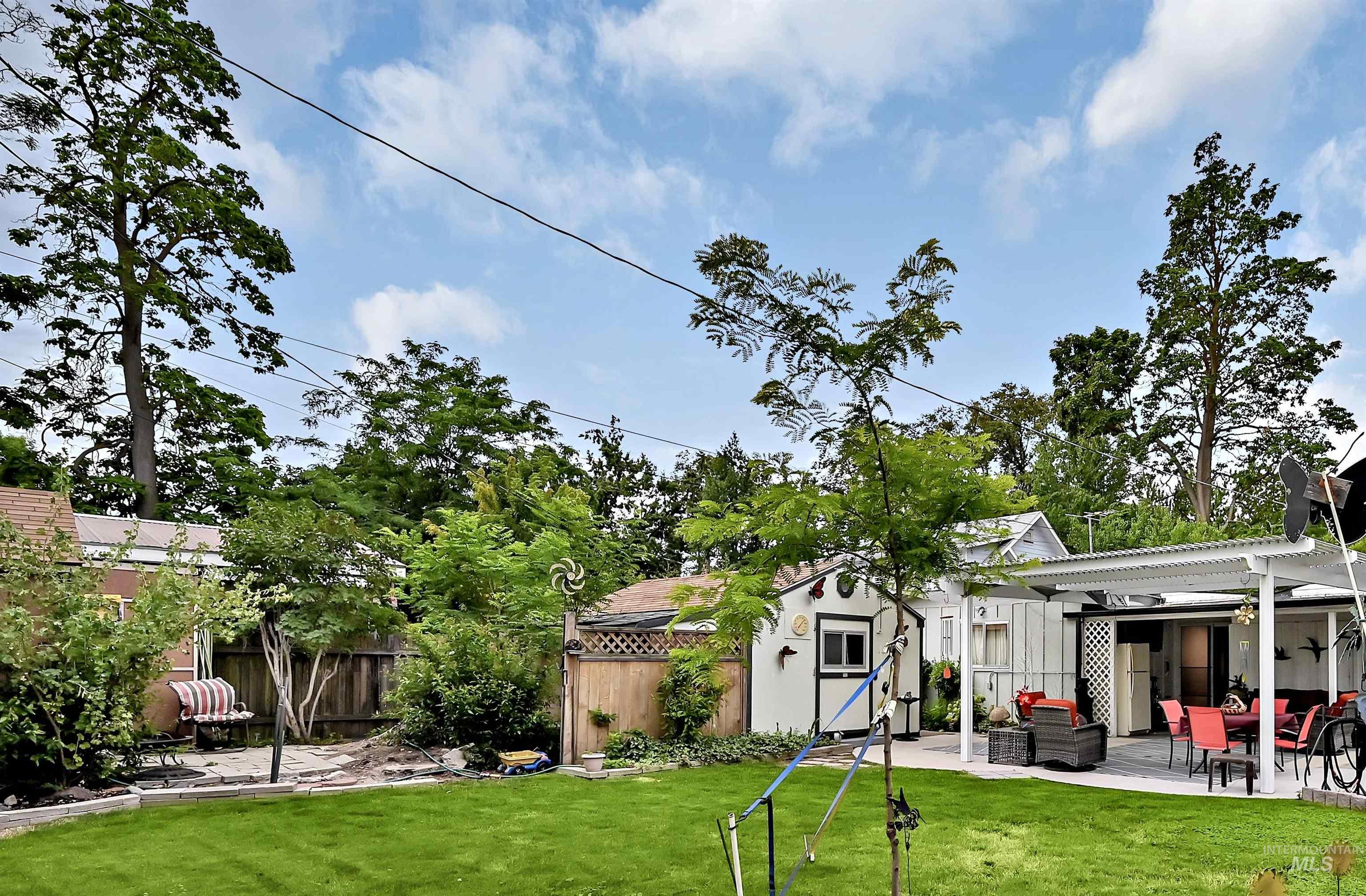 2206 S Manitou Ave, Boise, Idaho 83706, 2 Bedrooms, 2 Bathrooms, Residential For Sale, Price $410,000,MLS 98994241