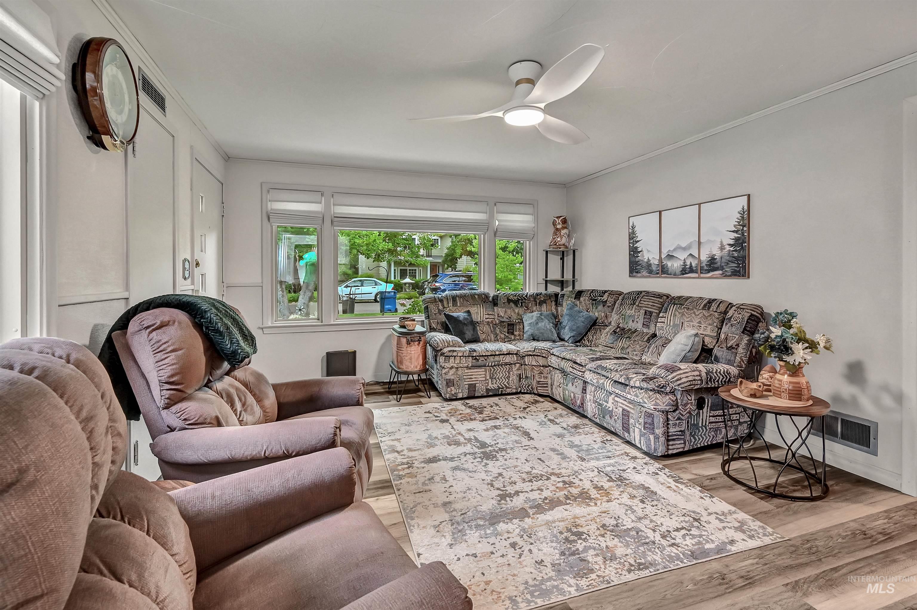 2206 S Manitou Ave, Boise, Idaho 83706, 2 Bedrooms, 2 Bathrooms, Residential For Sale, Price $410,000,MLS 98994241