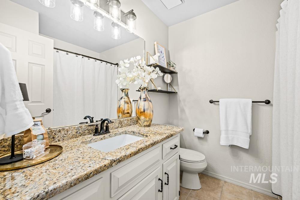 1865 E Sendero Ln, Boise, Idaho 83712, 5 Bedrooms, 3 Bathrooms, Residential For Sale, Price $990,000,MLS 98994255