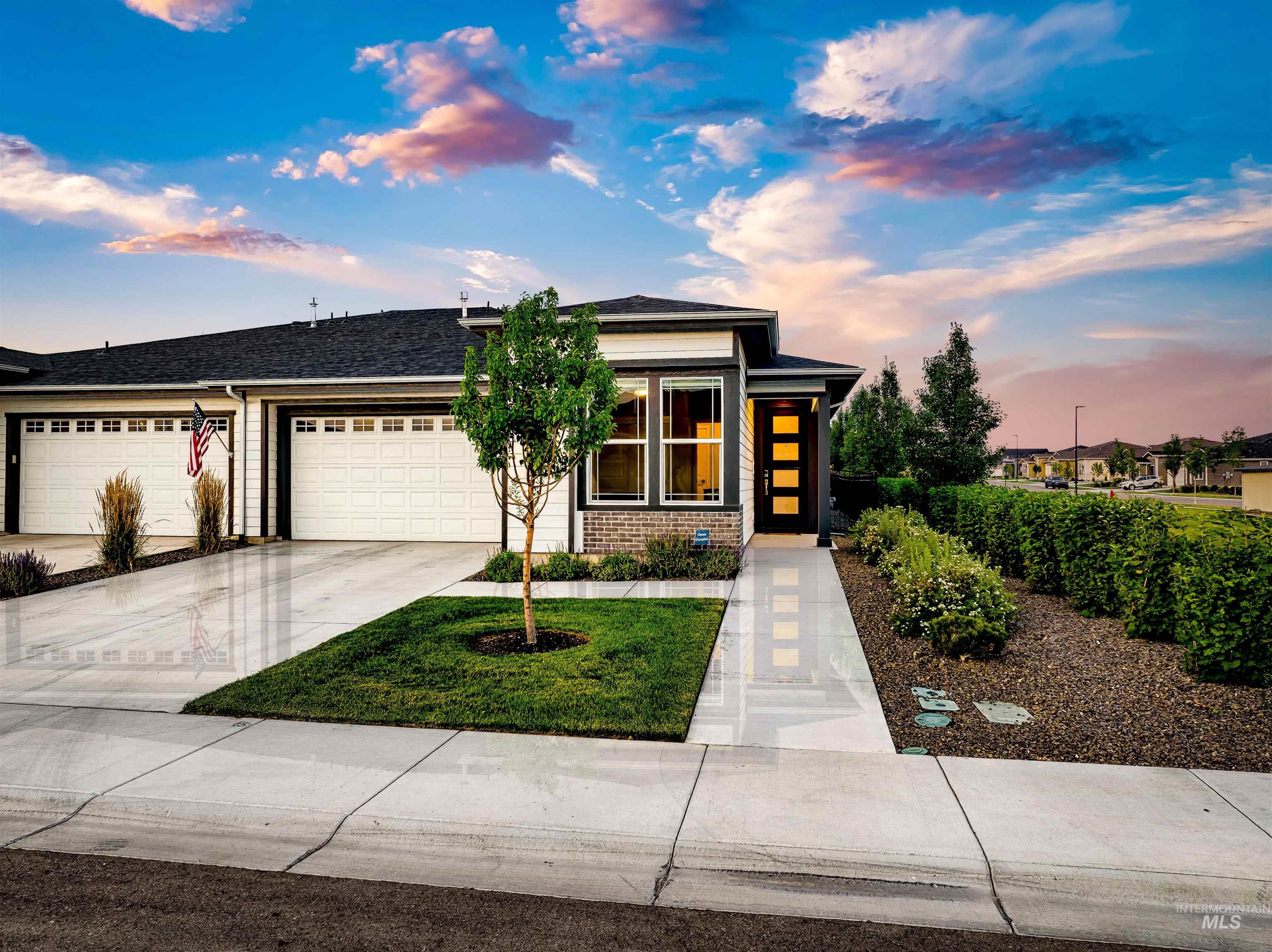 12150 S Glory Ln, Kuna, Idaho 83634, 2 Bedrooms, 2 Bathrooms, Residential For Sale, Price $499,900, 98994256
