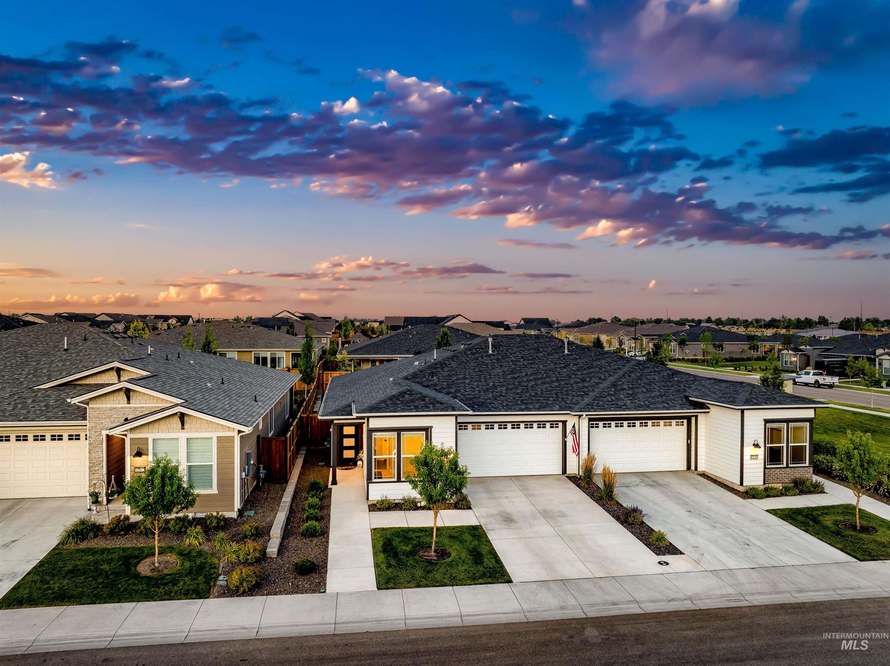 12136 S Glory Ln, Kuna, Idaho 83634, 2 Bedrooms, 2 Bathrooms, Residential For Sale, Price $444,900, 98994261