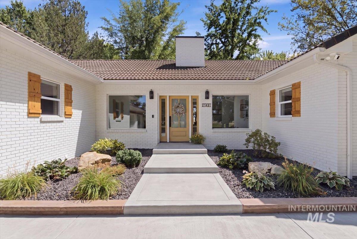 21420 Lakehaven Ln, Star, Idaho 83669, 4 Bedrooms, 3 Bathrooms, Residential For Sale, Price $1,699,990,MLS 98994264