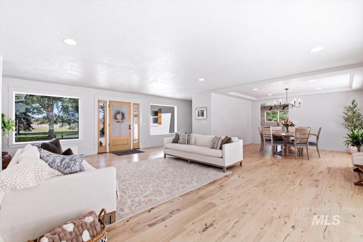 21420 Lakehaven Ln, Star, Idaho 83669, 4 Bedrooms, 3 Bathrooms, Residential For Sale, Price $1,699,990,MLS 98994264