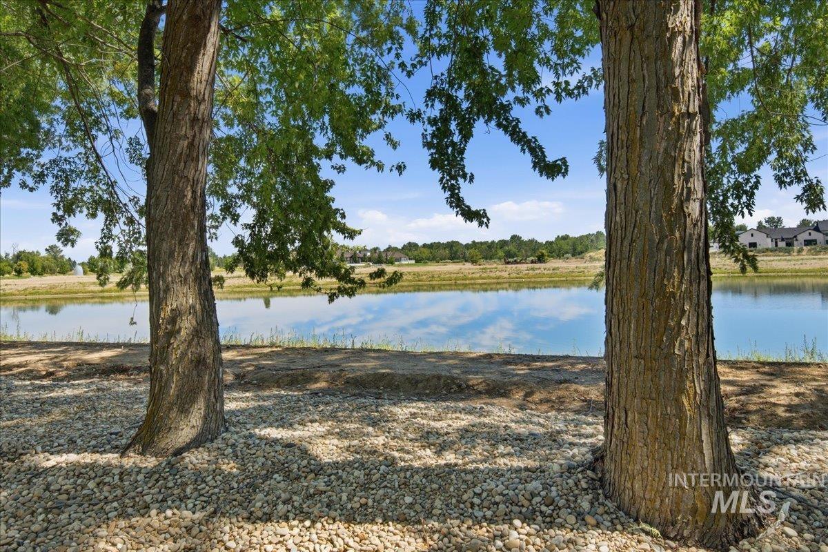 21420 Lakehaven Ln, Star, Idaho 83669, 4 Bedrooms, 3 Bathrooms, Residential For Sale, Price $1,699,990,MLS 98994264
