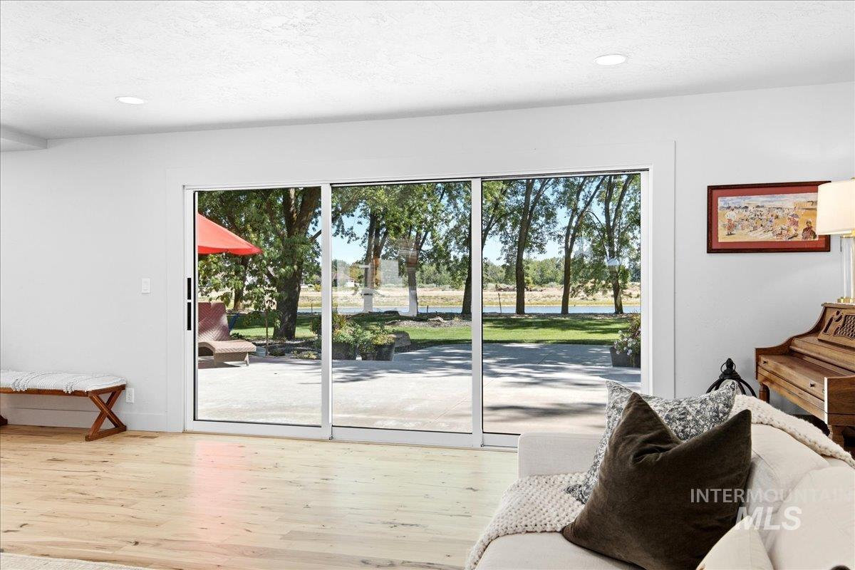 21420 Lakehaven Ln, Star, Idaho 83669, 4 Bedrooms, 3 Bathrooms, Residential For Sale, Price $1,699,990,MLS 98994264
