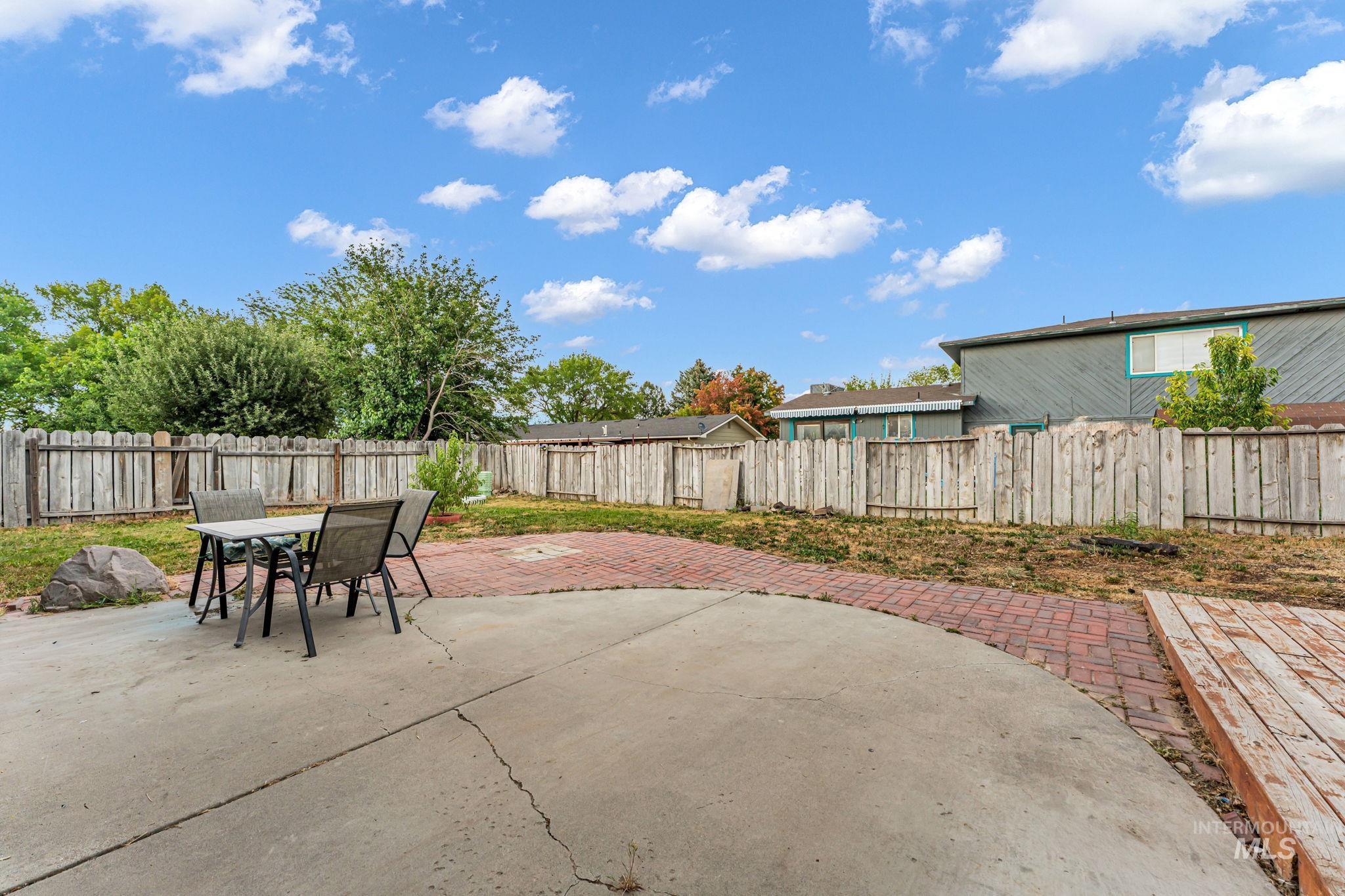 850 Rosewood dr., Twin Falls, Idaho 83301, 4 Bedrooms, 3 Bathrooms, Residential For Sale, Price $365,000,MLS 98994277