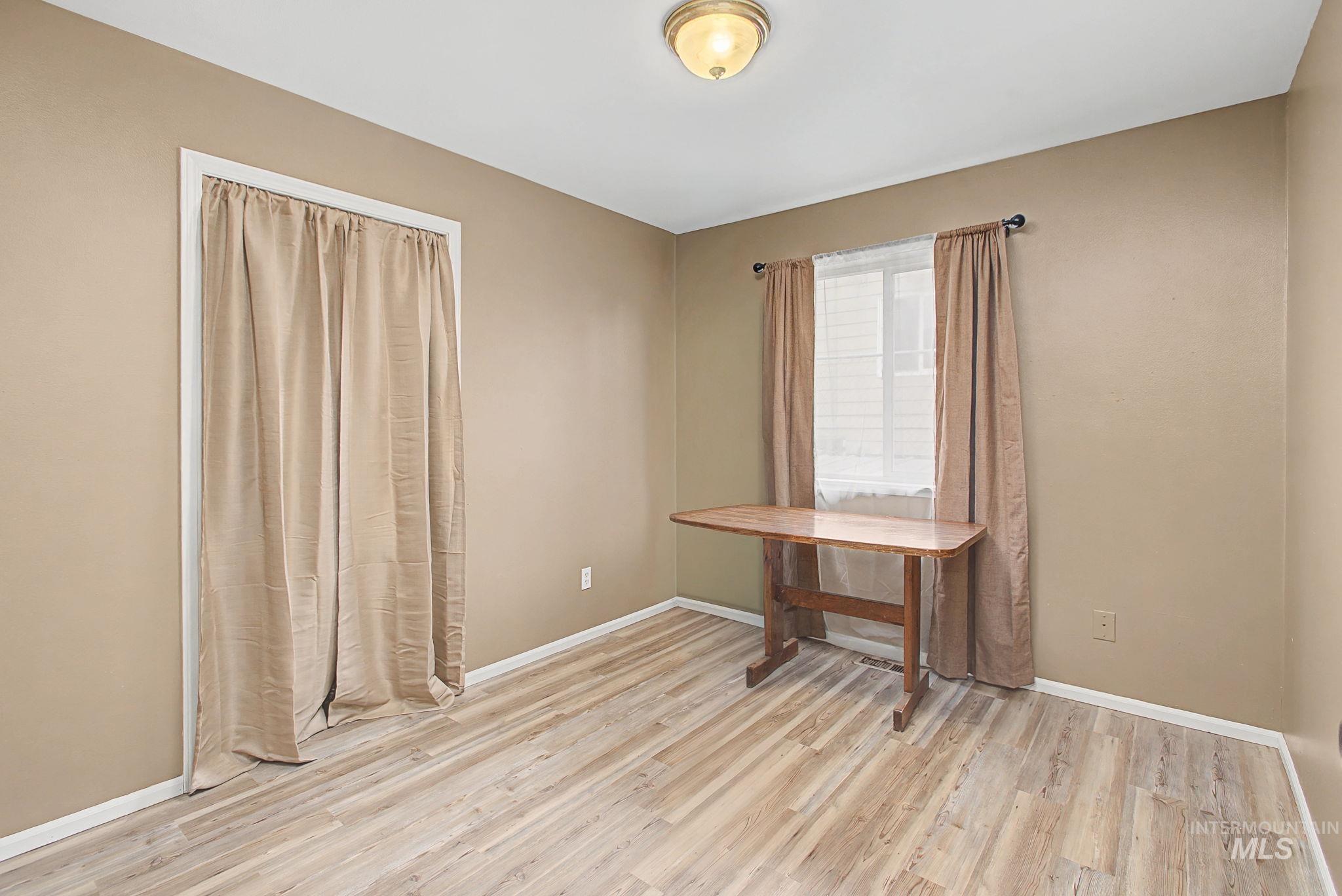 919 9th Street, Clarkston, Washington 99403, 3 Bedrooms, 2 Bathrooms, Residential For Sale, Price $289,000,MLS 98994287