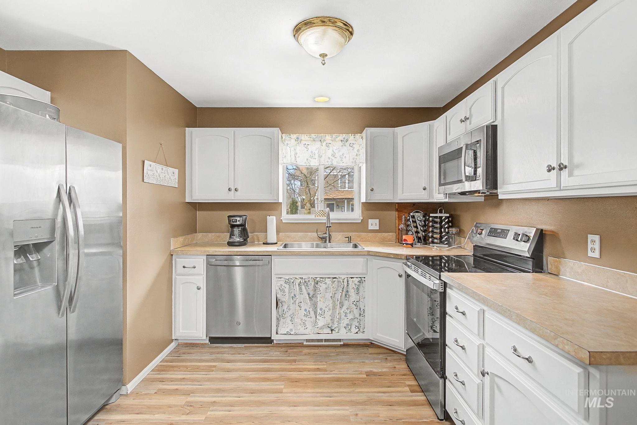 919 9th Street, Clarkston, Washington 99403, 3 Bedrooms, 2 Bathrooms, Residential For Sale, Price $289,000,MLS 98994287