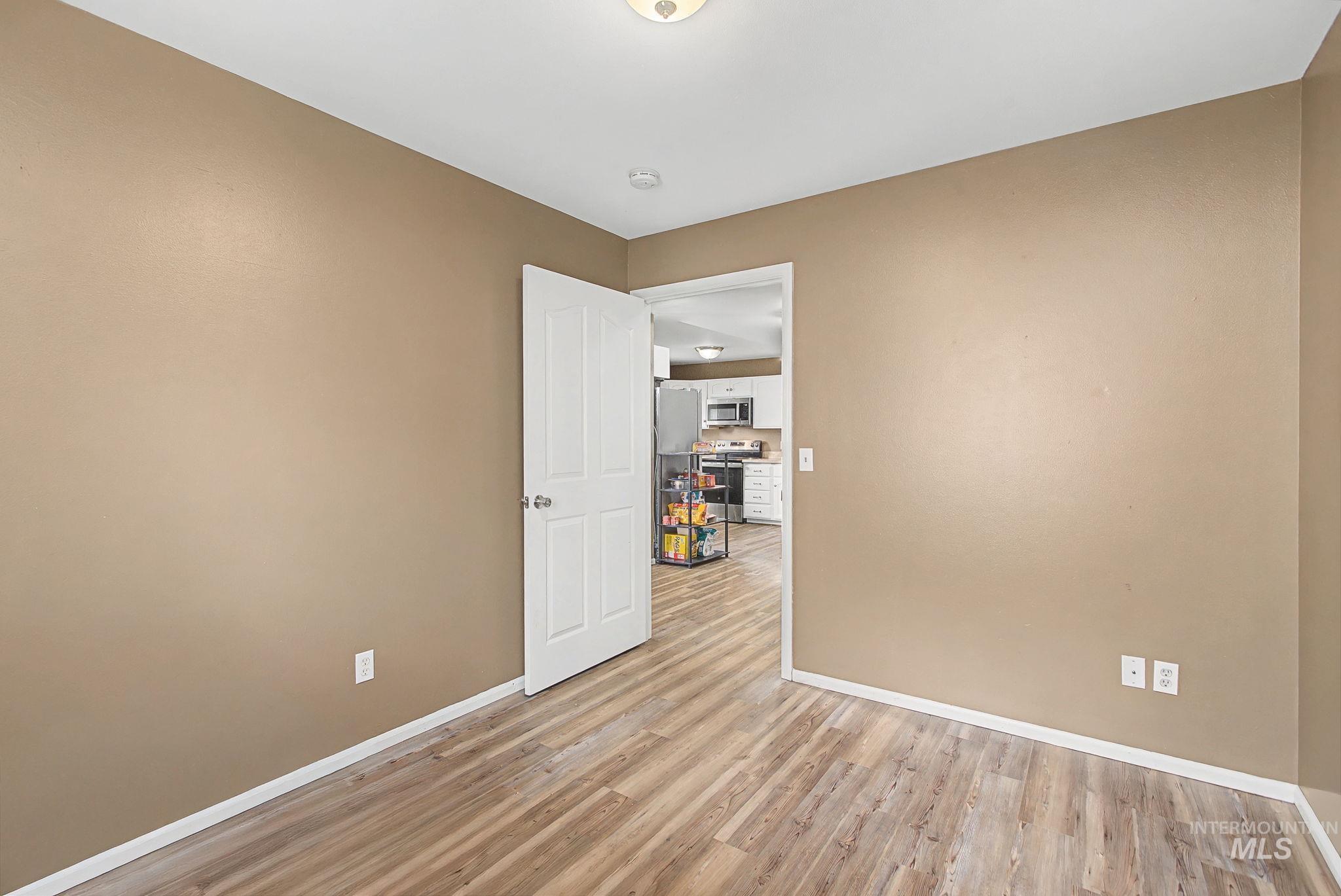 919 9th Street, Clarkston, Washington 99403, 3 Bedrooms, 2 Bathrooms, Residential For Sale, Price $289,000,MLS 98994287