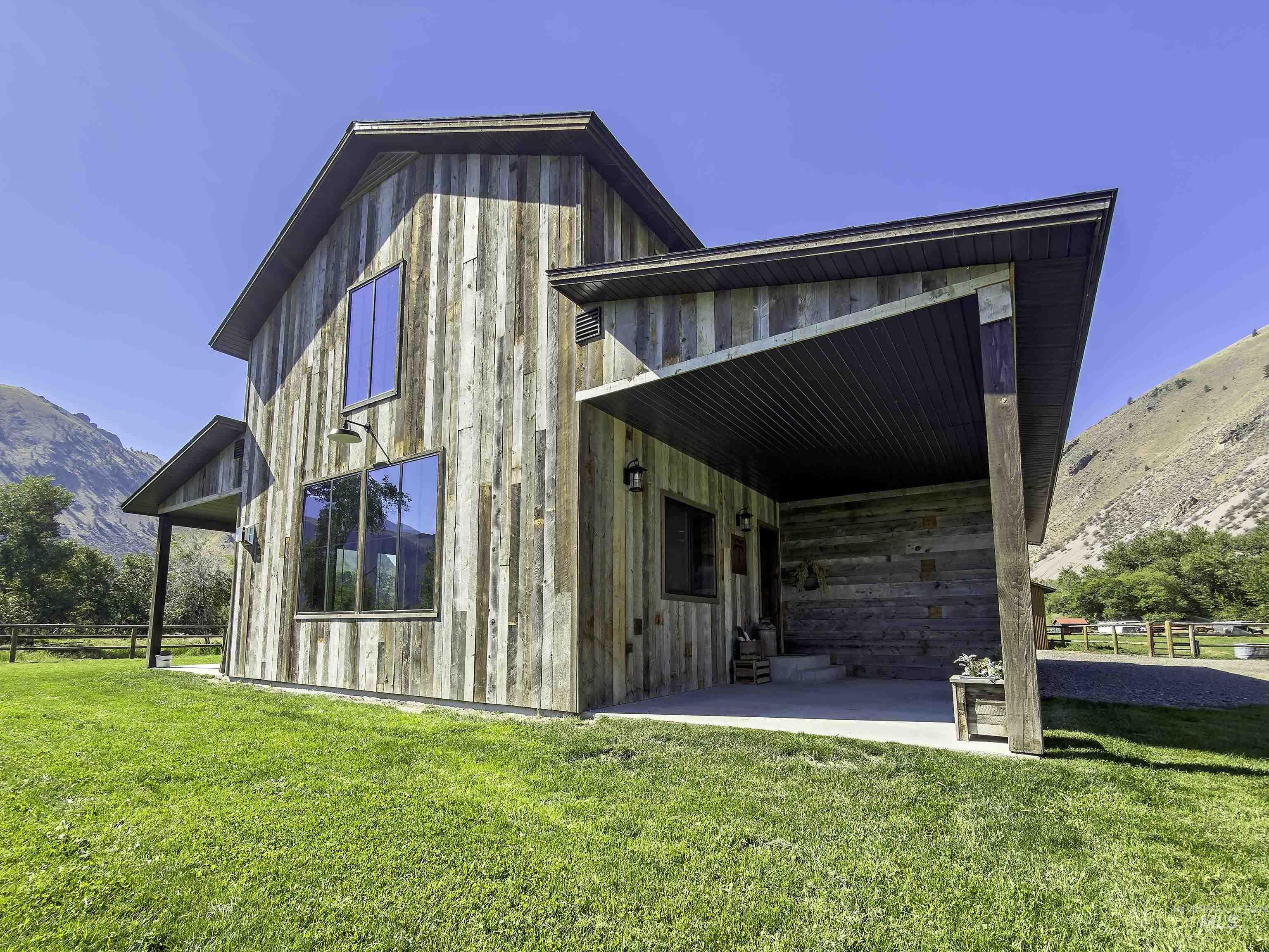 13 Truth Dr, Salmon, Idaho 83467, 4 Bedrooms, 3 Bathrooms, Residential For Sale, Price $1,895,000,MLS 98994313