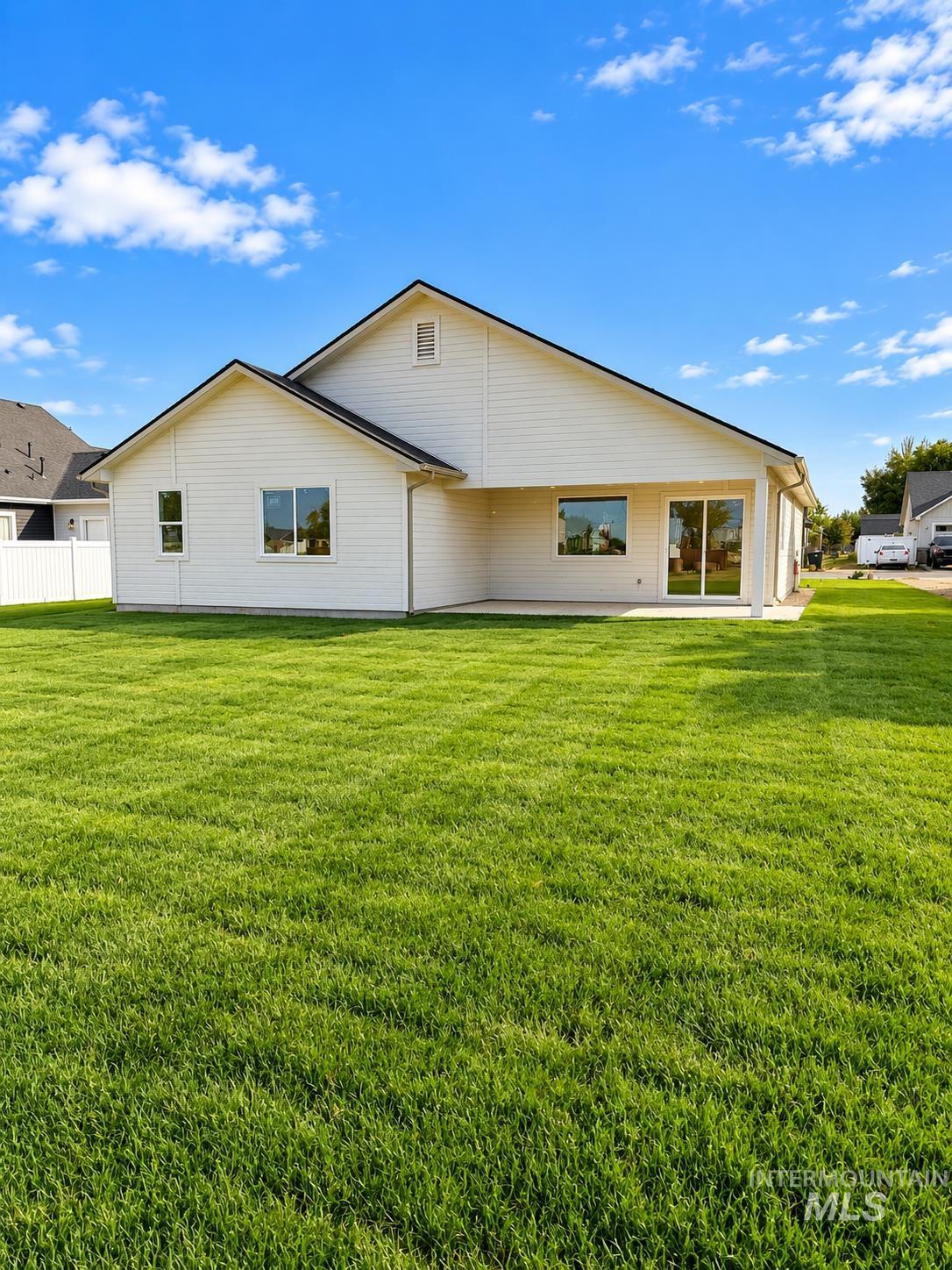 1553 Skookum Dr, Ontario, Oregon 97914, 4 Bedrooms, 2 Bathrooms, Residential For Sale, Price $438,000, 98994321