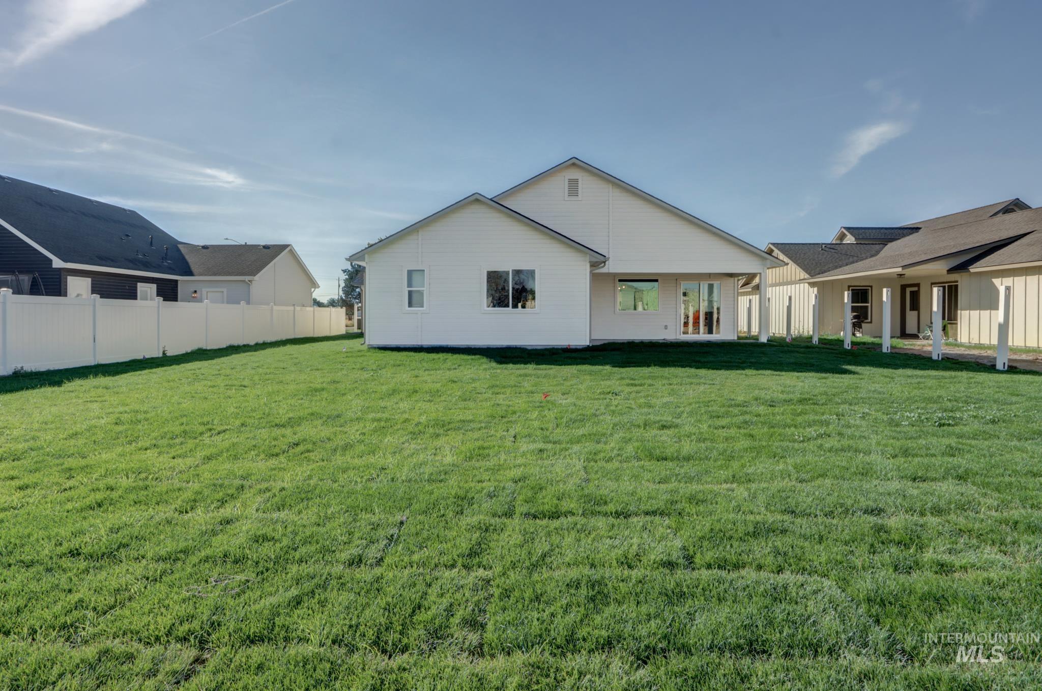 1553 Skookum Dr, Ontario, Oregon 97914, 4 Bedrooms, 2 Bathrooms, Residential For Sale, Price $429,000,MLS 98994321