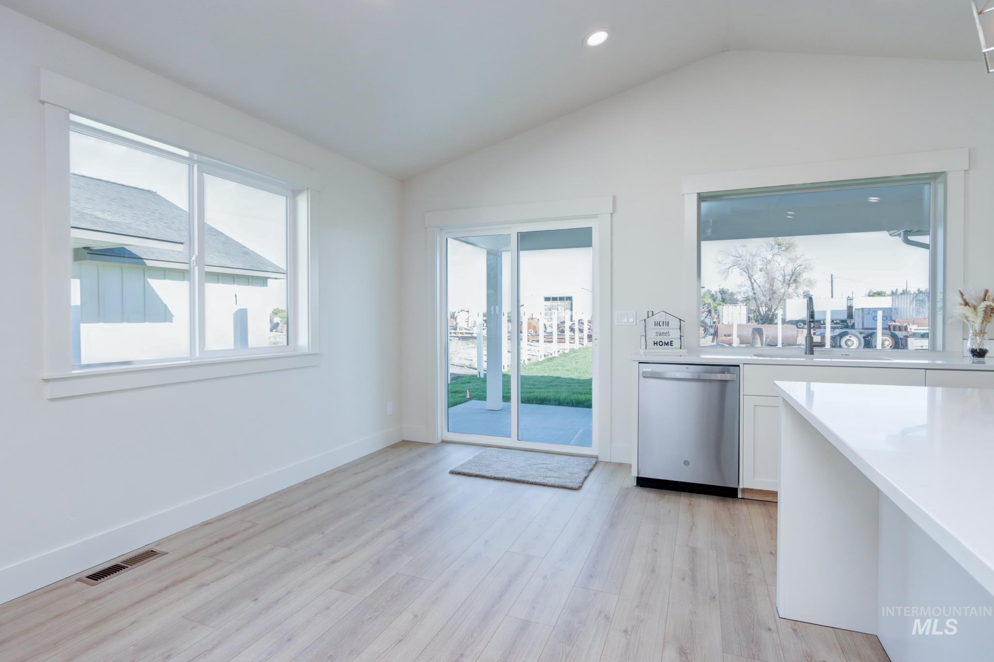 1553 Skookum Dr, Ontario, Oregon 97914, 4 Bedrooms, 2 Bathrooms, Residential For Sale, Price $429,000,MLS 98994321