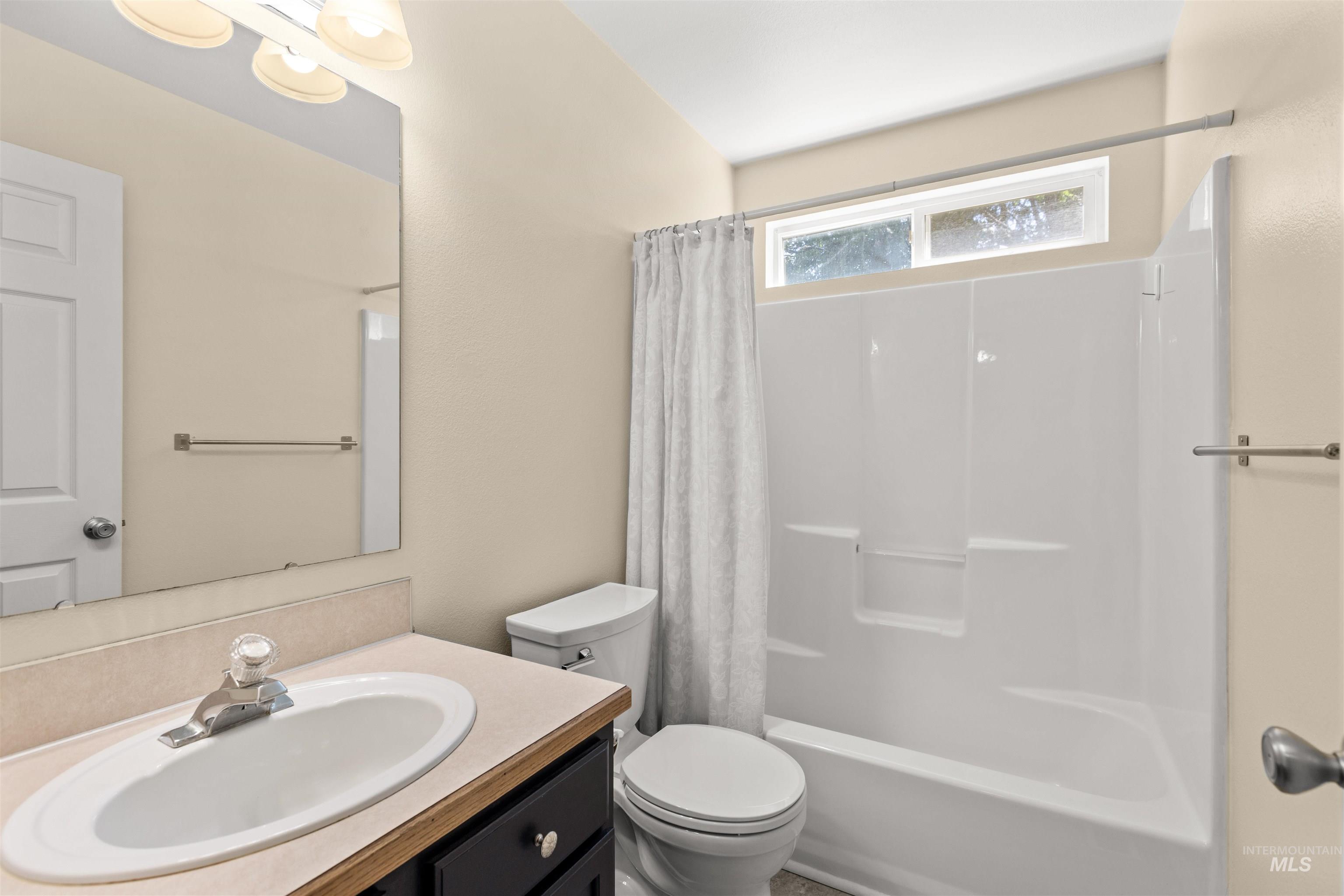 1834 W Topanga Drive, Kuna, Idaho 83634, 3 Bedrooms, 2 Bathrooms, Residential For Sale, Price $384,900,MLS 98994326