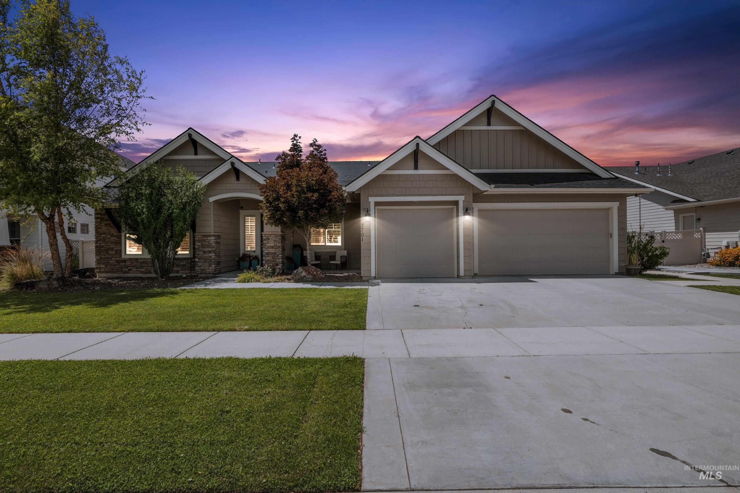 3701 N. Pampas Ave, Meridian, Idaho 83646, 5 Bedrooms, 3.5 Bathrooms, Residential For Sale, Price $774,000,MLS 98994327