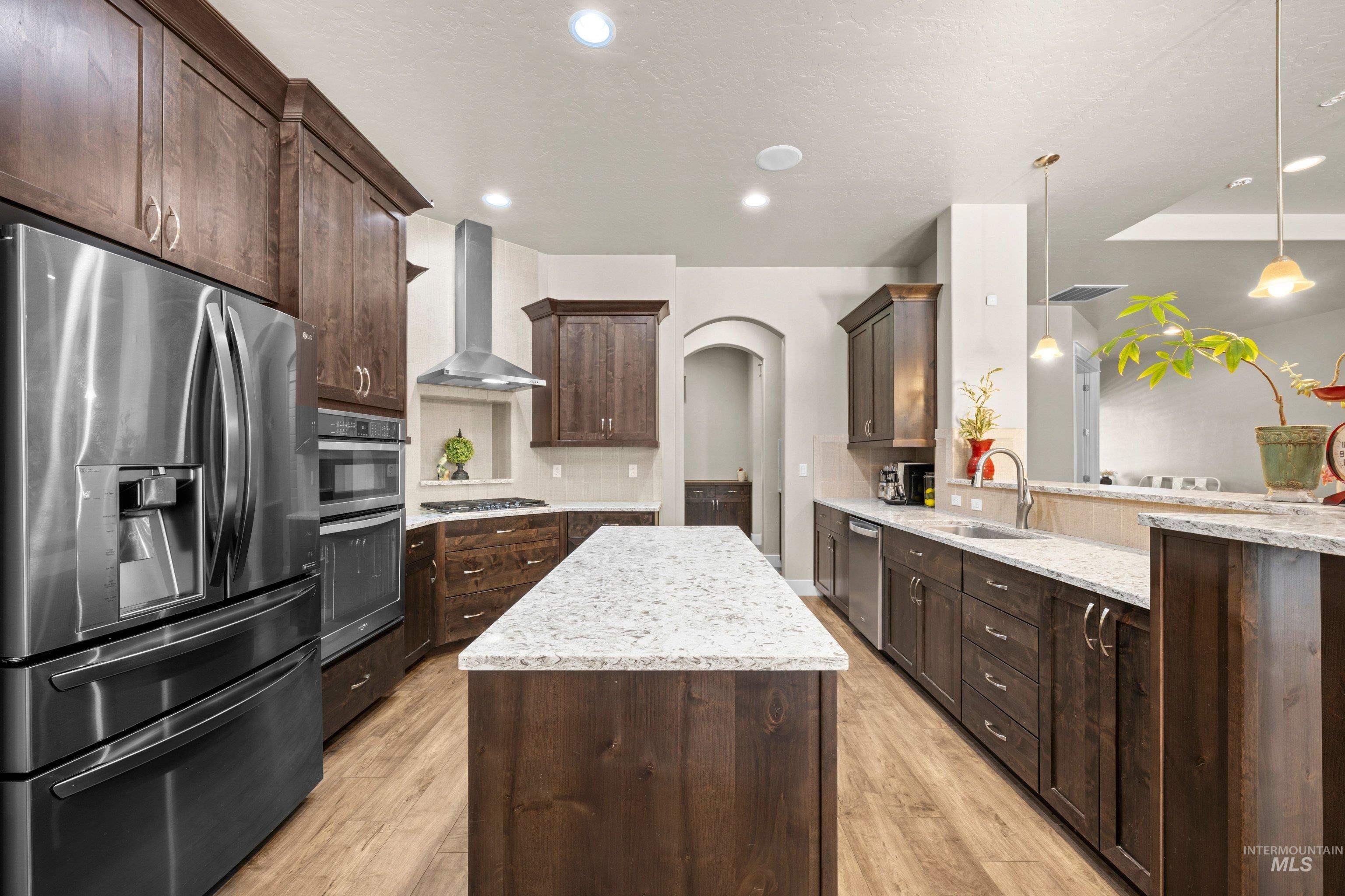 3701 N. Pampas Ave, Meridian, Idaho 83646, 5 Bedrooms, 3.5 Bathrooms, Residential For Sale, Price $774,000,MLS 98994327