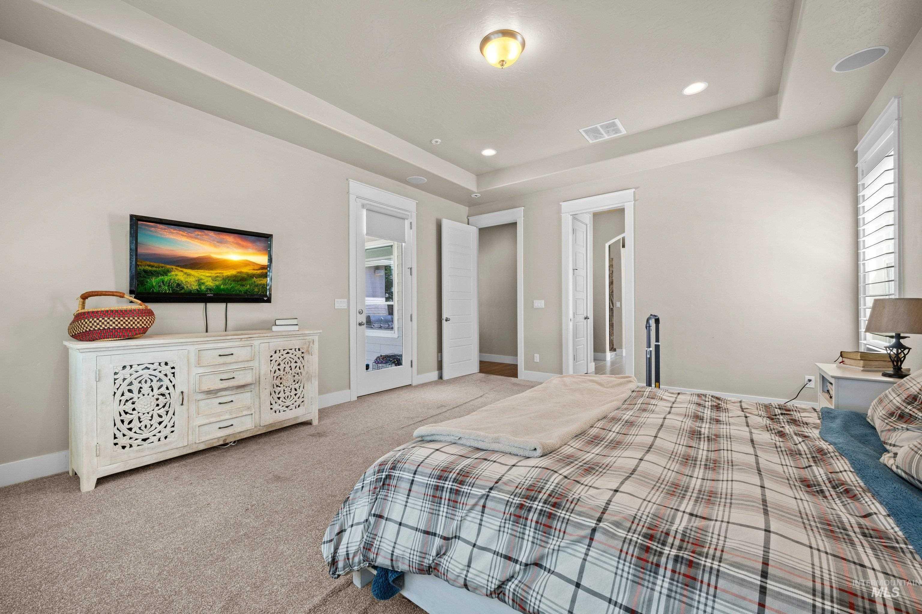 3701 N. Pampas Ave, Meridian, Idaho 83646, 5 Bedrooms, 3.5 Bathrooms, Residential For Sale, Price $774,000,MLS 98994327
