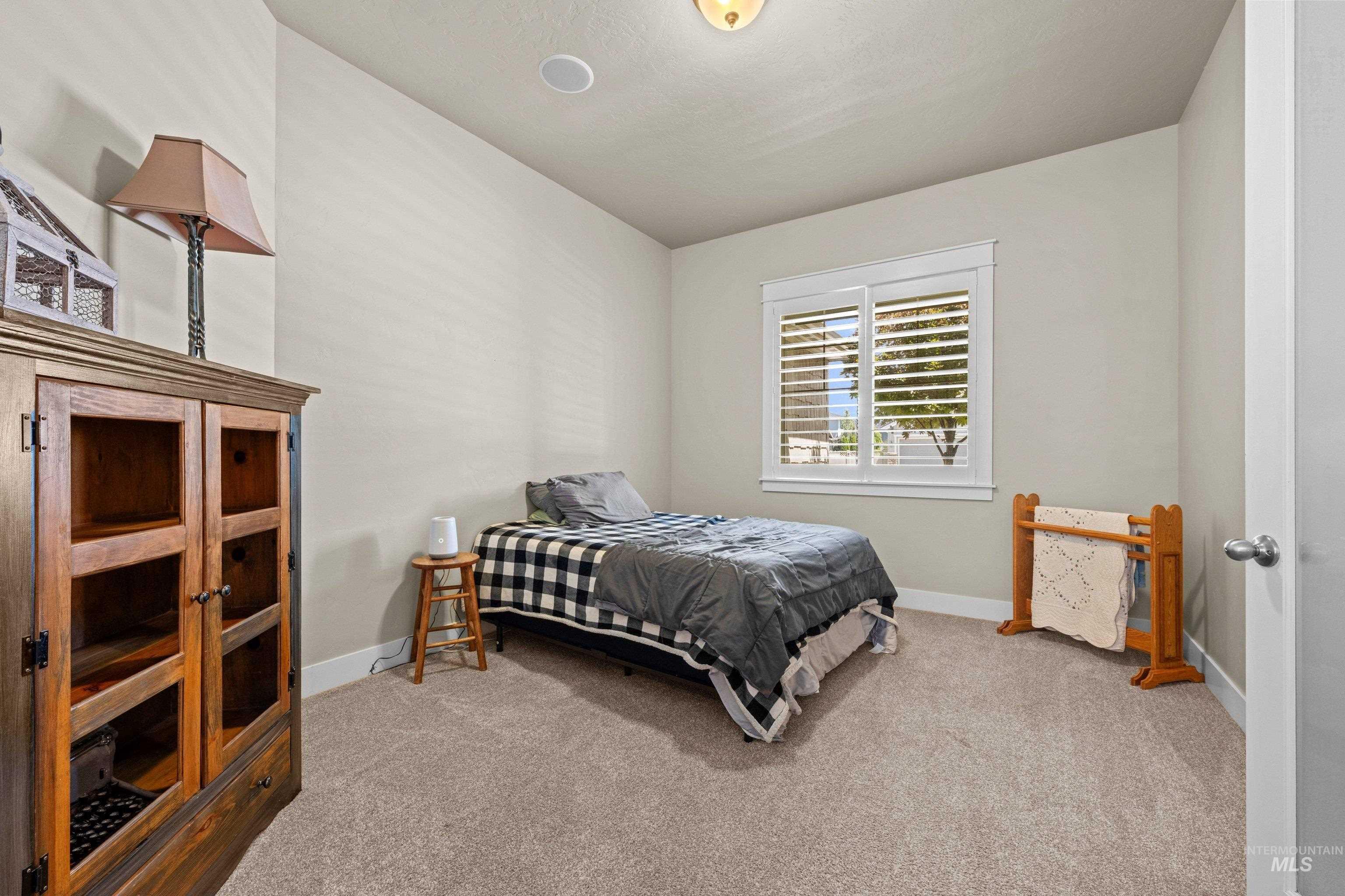 3701 N. Pampas Ave, Meridian, Idaho 83646, 5 Bedrooms, 3.5 Bathrooms, Residential For Sale, Price $774,000,MLS 98994327