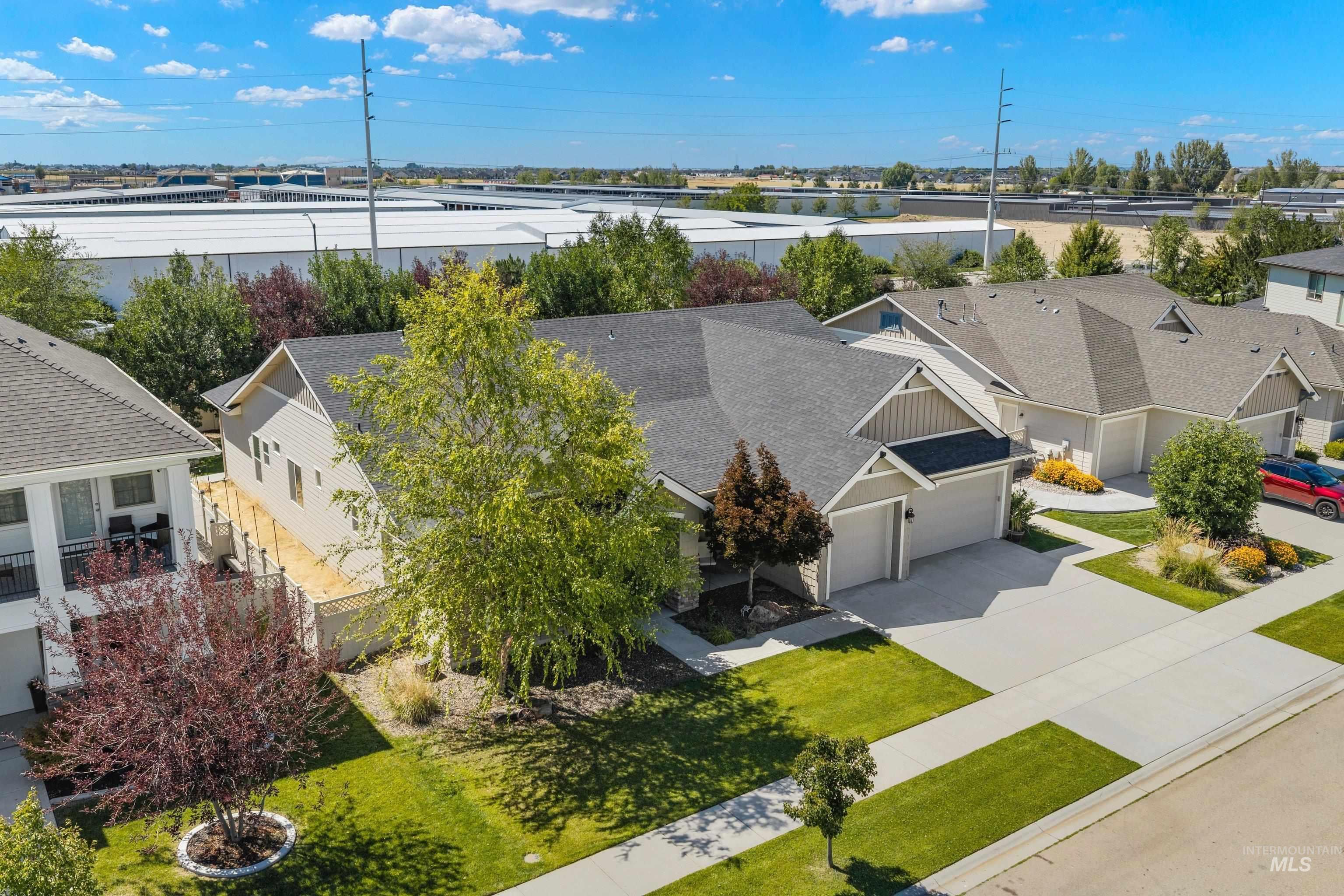 3701 N. Pampas Ave, Meridian, Idaho 83646, 5 Bedrooms, 3.5 Bathrooms, Residential For Sale, Price $774,000,MLS 98994327