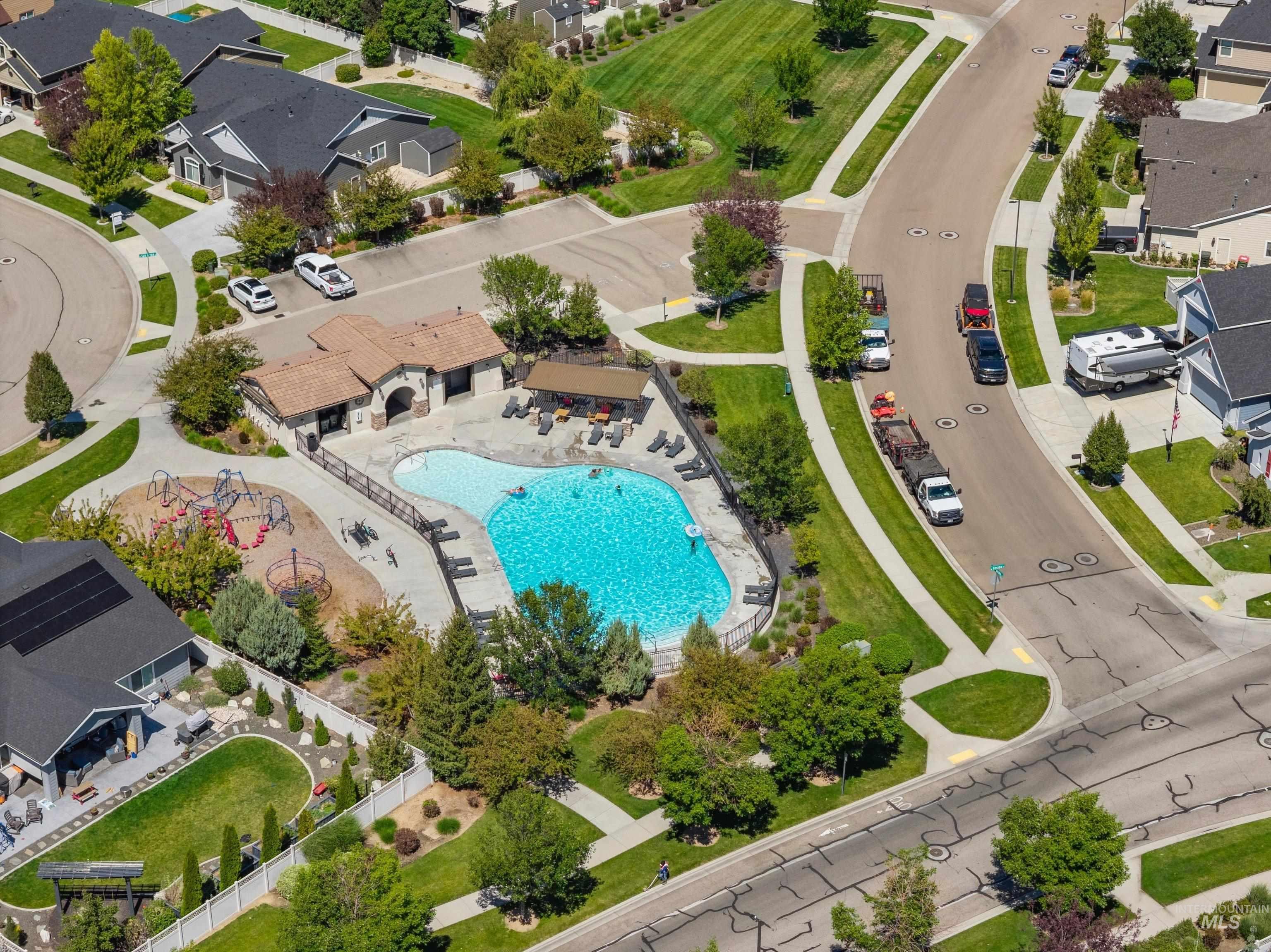 3701 N. Pampas Ave, Meridian, Idaho 83646, 5 Bedrooms, 3.5 Bathrooms, Residential For Sale, Price $774,000,MLS 98994327
