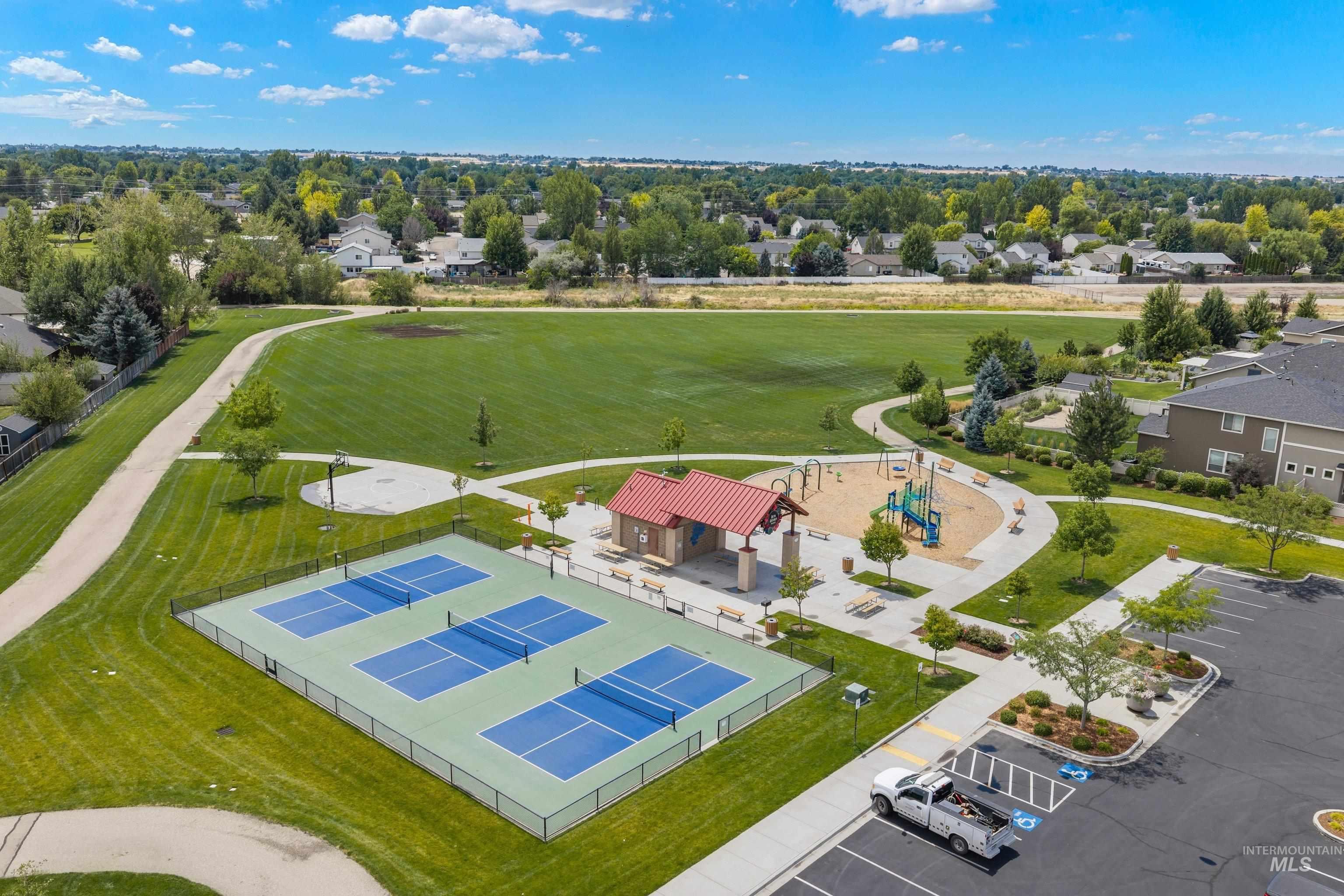 3701 N. Pampas Ave, Meridian, Idaho 83646, 5 Bedrooms, 3.5 Bathrooms, Residential For Sale, Price $774,000,MLS 98994327