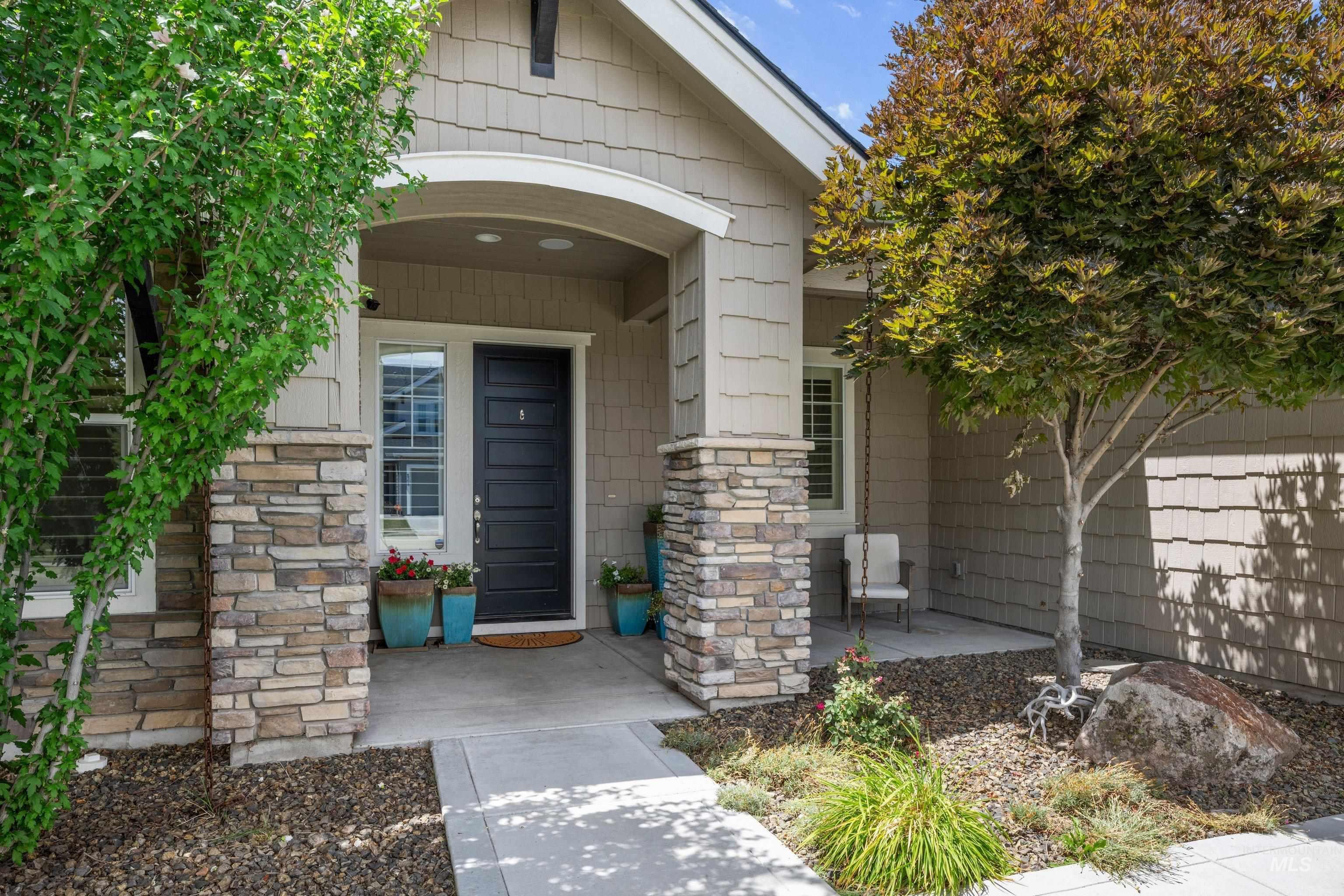3701 N. Pampas Ave, Meridian, Idaho 83646, 5 Bedrooms, 3.5 Bathrooms, Residential For Sale, Price $774,000,MLS 98994327