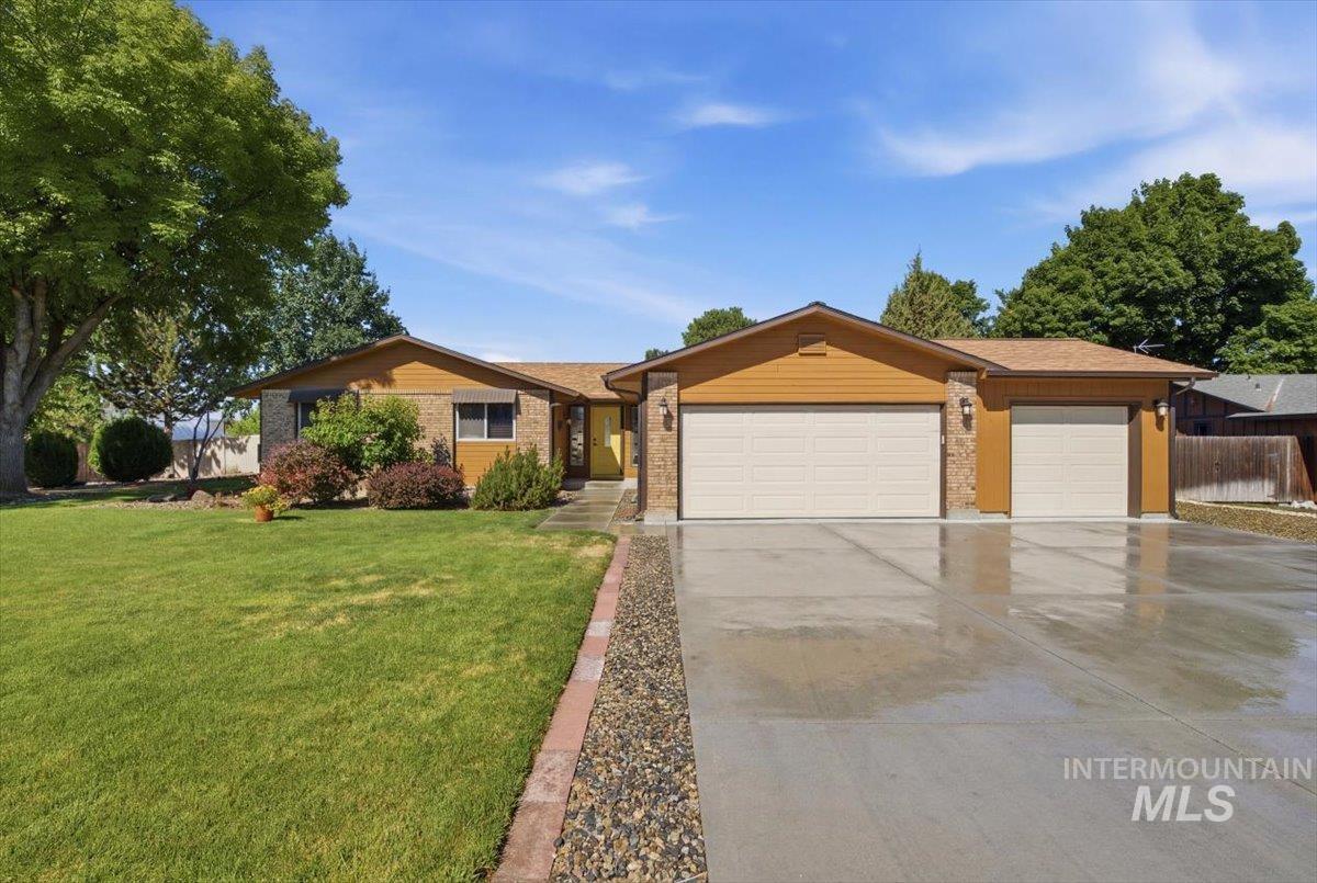 5507 W Latigo Dr., Boise, Idaho 83709, 3 Bedrooms, 2 Bathrooms, Residential For Sale, Price $724,900,MLS 98994330