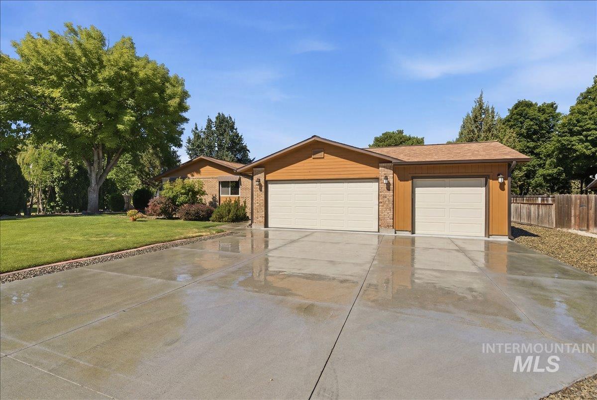 5507 W Latigo Dr., Boise, Idaho 83709, 3 Bedrooms, 2 Bathrooms, Residential For Sale, Price $724,900,MLS 98994330