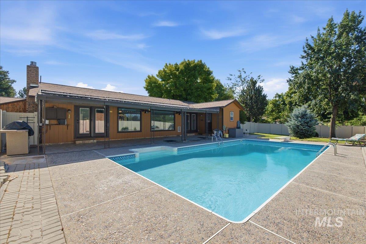 5507 W Latigo Dr., Boise, Idaho 83709, 3 Bedrooms, 2 Bathrooms, Residential For Sale, Price $724,900,MLS 98994330