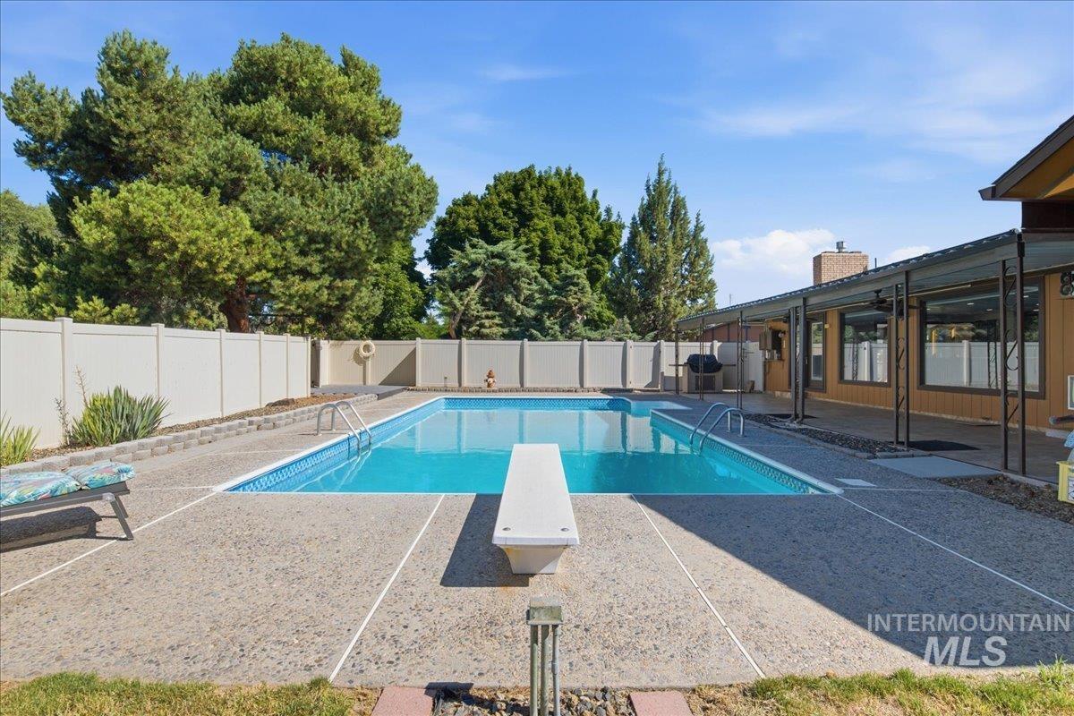 5507 W Latigo Dr., Boise, Idaho 83709, 3 Bedrooms, 2 Bathrooms, Residential For Sale, Price $724,900,MLS 98994330