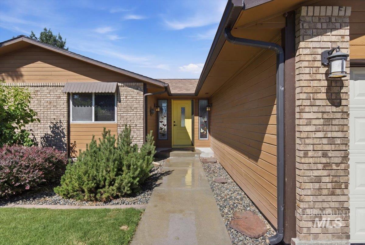 5507 W Latigo Dr., Boise, Idaho 83709, 3 Bedrooms, 2 Bathrooms, Residential For Sale, Price $724,900,MLS 98994330