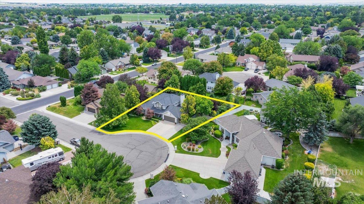 2030 Candlewood Circle, Twin Falls, Idaho 83301, 4 Bedrooms, 3 Bathrooms, Residential For Sale, Price $649,900,MLS 98994339
