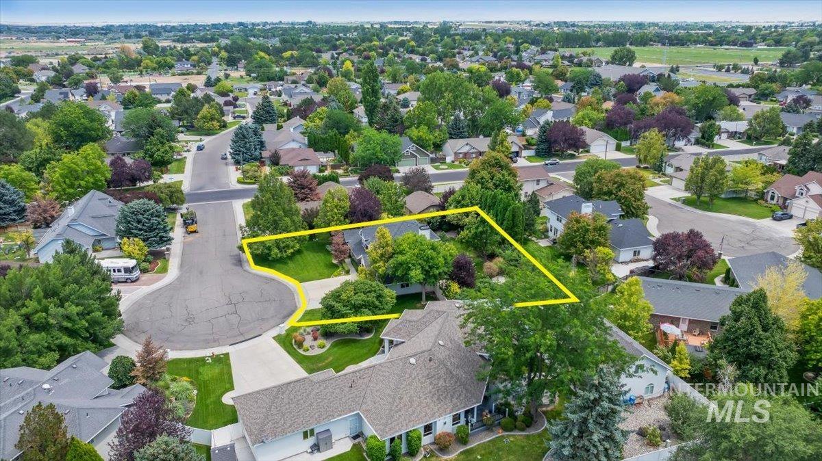 2030 Candlewood Circle, Twin Falls, Idaho 83301, 4 Bedrooms, 3 Bathrooms, Residential For Sale, Price $649,900,MLS 98994339