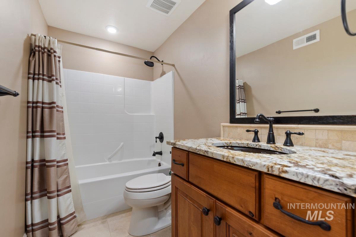 5340 S Black Cat Rd., Meridian, Idaho 83642, 3 Bedrooms, 4.5 Bathrooms, Residential For Sale, Price $2,650,000,MLS 98994344