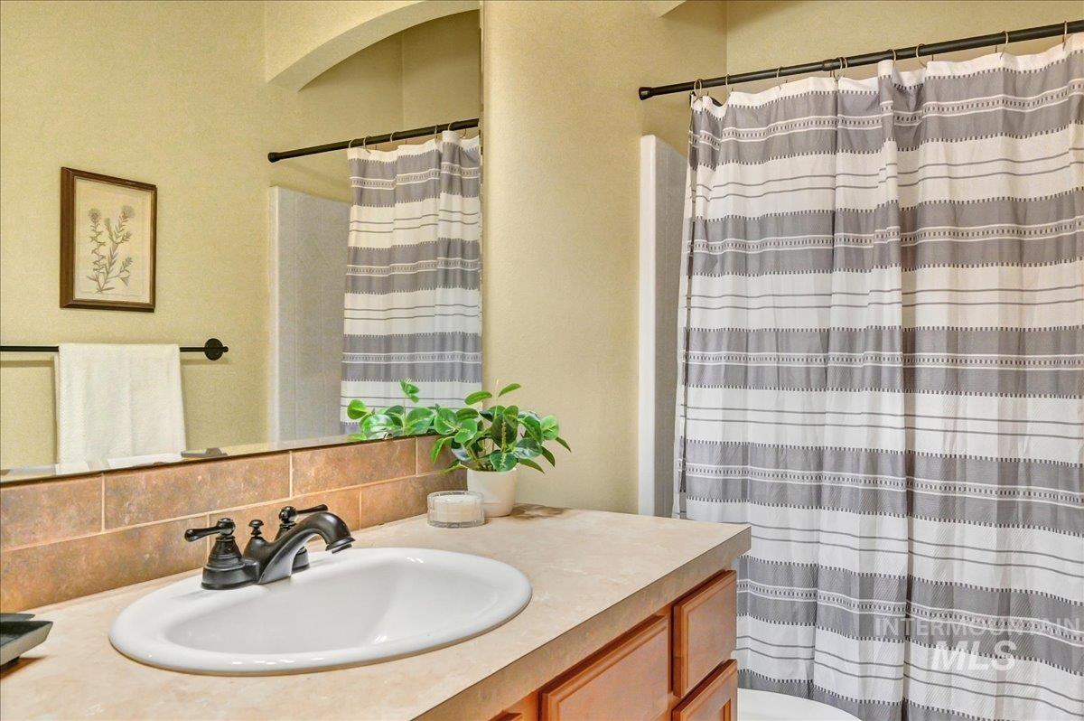 2597 E Satterfield St, Meridian, Idaho 83646, 3 Bedrooms, 2 Bathrooms, Residential For Sale, Price $484,900,MLS 98994382