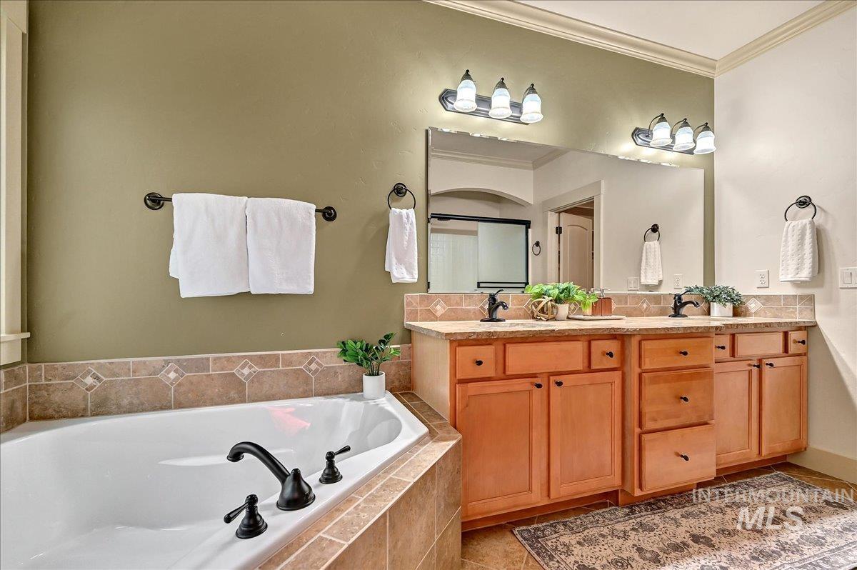 2597 E Satterfield St, Meridian, Idaho 83646, 3 Bedrooms, 2 Bathrooms, Residential For Sale, Price $484,900,MLS 98994382