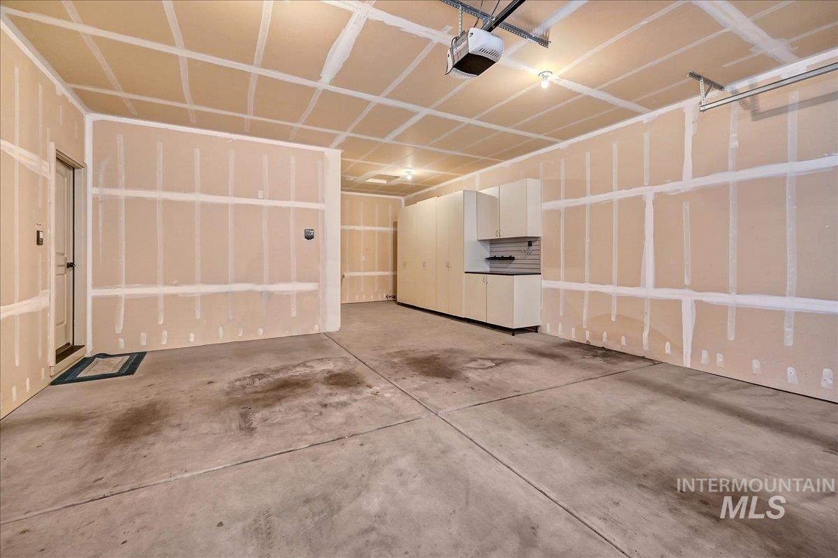 2597 E Satterfield St, Meridian, Idaho 83646, 3 Bedrooms, 2 Bathrooms, Residential For Sale, Price $484,900,MLS 98994382