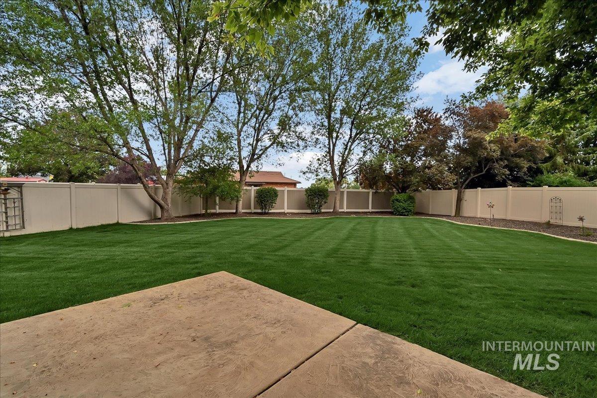 2597 E Satterfield St, Meridian, Idaho 83646, 3 Bedrooms, 2 Bathrooms, Residential For Sale, Price $484,900,MLS 98994382