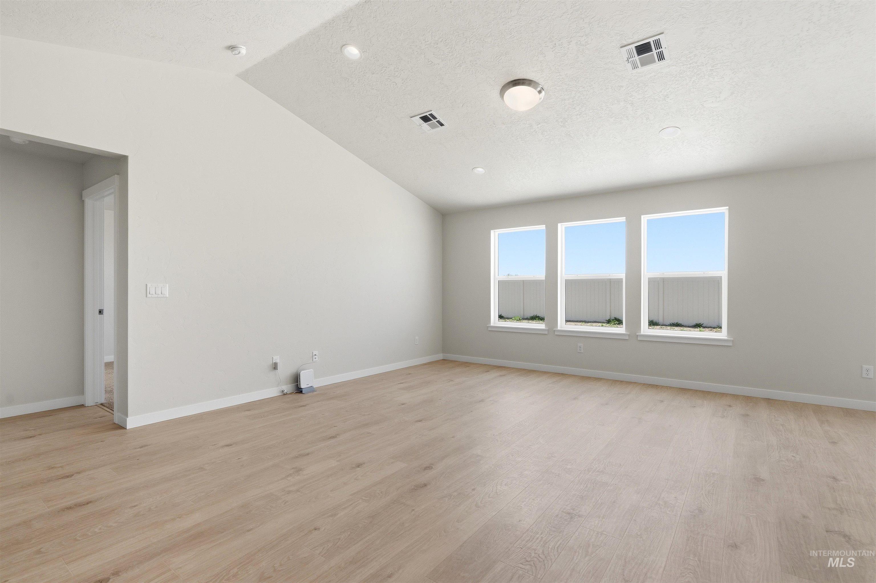 10171 Bellevue Ridge St, Nampa, Idaho 83687, 5 Bedrooms, 3 Bathrooms, Residential For Sale, Price $469,990,MLS 98994396