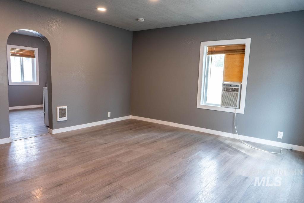 504 8th Ave. N, Buhl, Idaho 83316, 2 Bedrooms, 1 Bathroom, Residential For Sale, Price $236,000,MLS 98994398