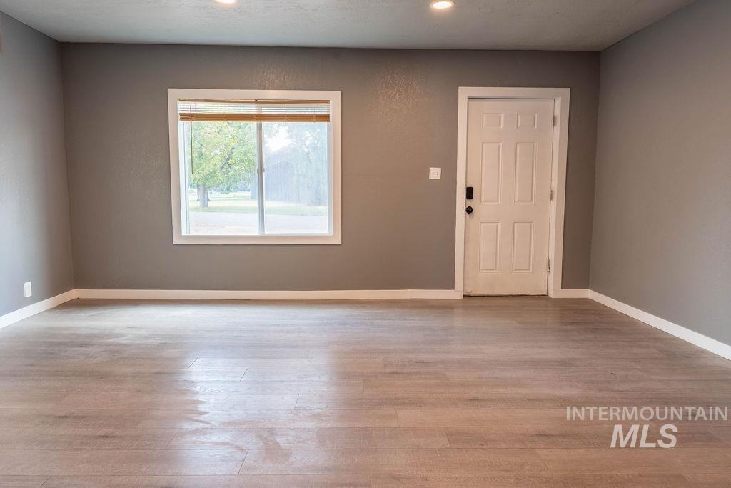 504 8th Ave. N, Buhl, Idaho 83316, 2 Bedrooms, 1 Bathroom, Residential For Sale, Price $236,000,MLS 98994398