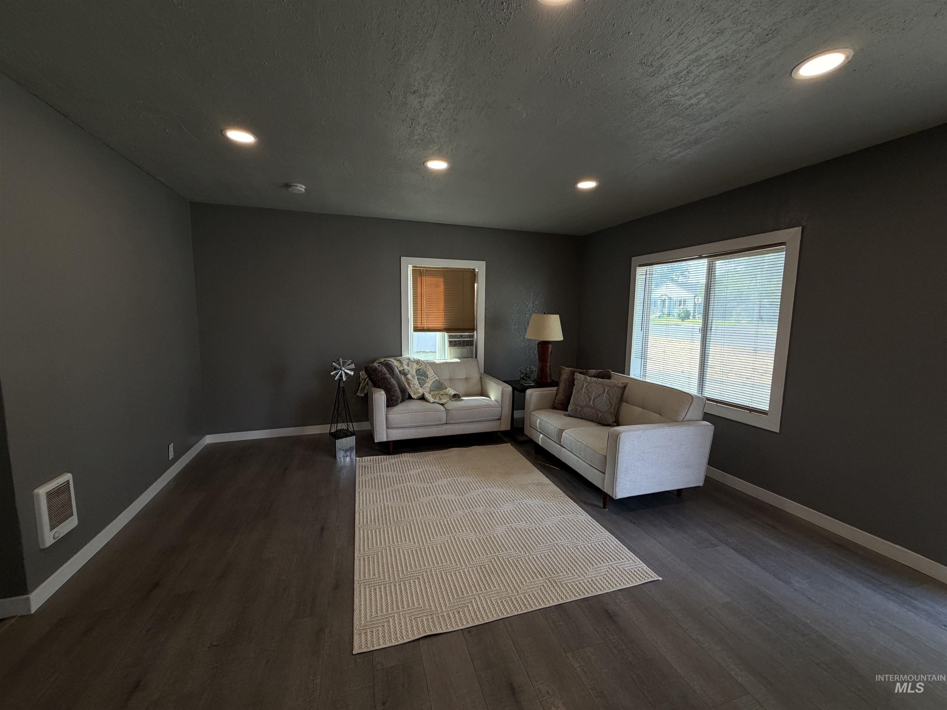 504 8th Ave. N, Buhl, Idaho 83316, 2 Bedrooms, 1 Bathroom, Residential For Sale, Price $236,000,MLS 98994398