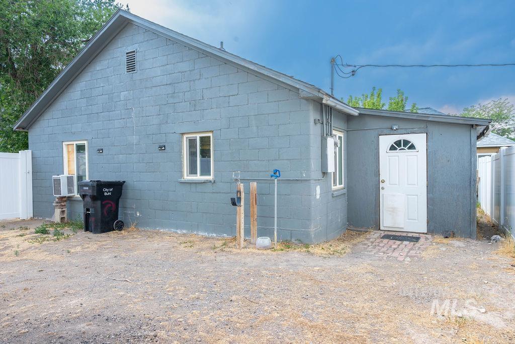 504 8th Ave. N, Buhl, Idaho 83316, 2 Bedrooms, 1 Bathroom, Residential For Sale, Price $236,000,MLS 98994398