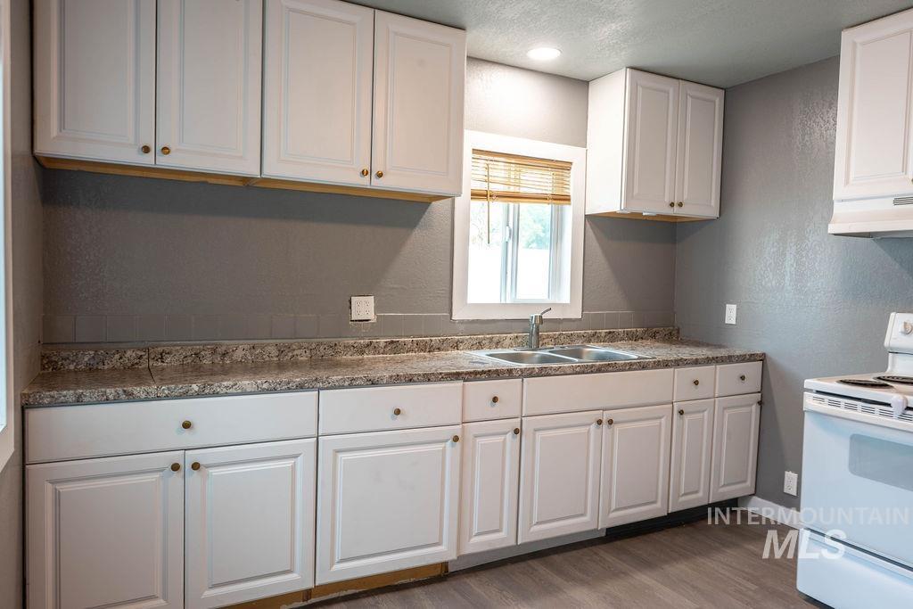 504 8th Ave. N, Buhl, Idaho 83316, 2 Bedrooms, 1 Bathroom, Residential For Sale, Price $236,000,MLS 98994398